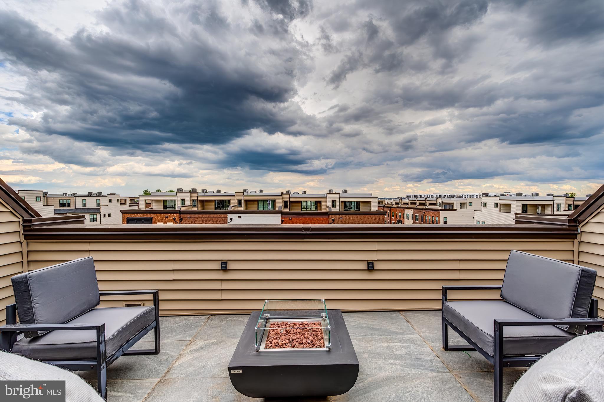 METRO WALK AT MOOREFIELD STATION - Residential