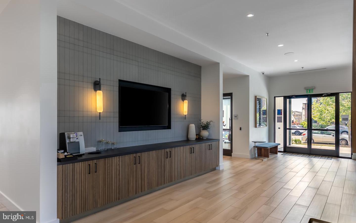 METRO WALK AT MOOREFIELD STATION - Residential