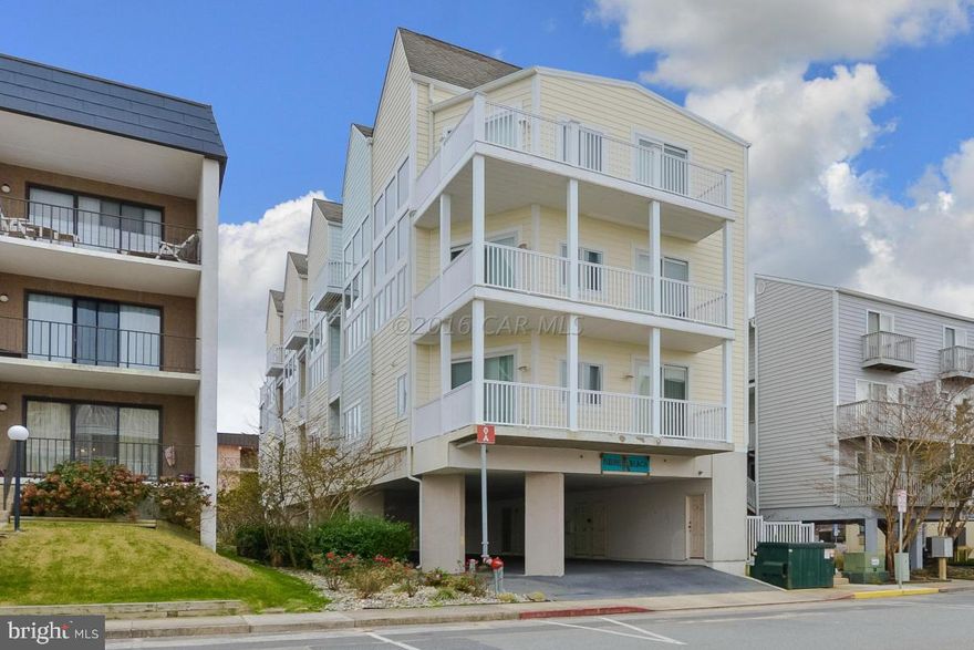 Wonderful 3-level, 3-BR beach home   block from the ocean, close to restaurants, shops & public transportation. This home is great for owners & guests alike. Two BRs, full bath & washer/drier on the 1st level; a luxurious master suite on top level. 2nd level w/ spacious great room, table for 8, SS appliances, 2 balconies, marble countertops, maple cabinets,    bath & 2-story wall of windows.