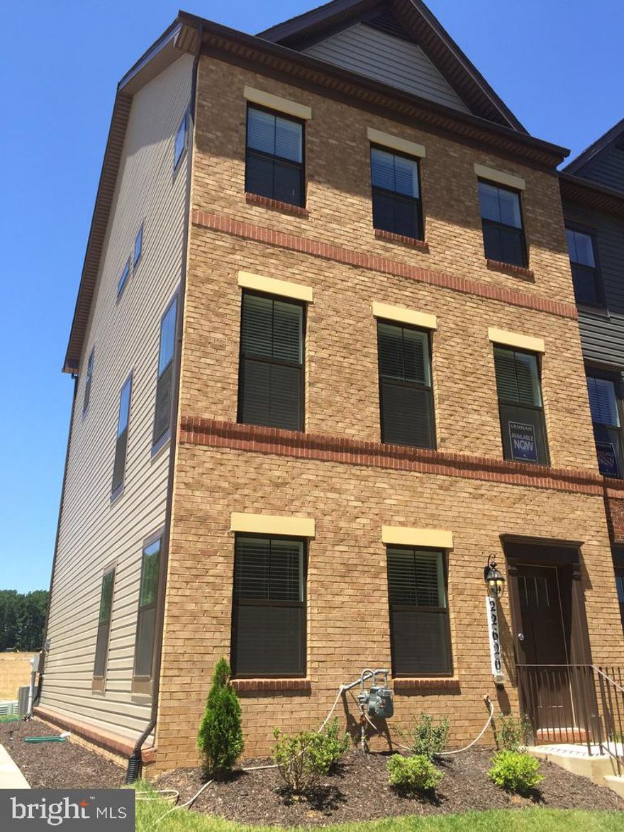 Offers welcome*Spacious end-unit townhome with a detached 2-car garage.
Convenient to Clarksburg Premium Outlets, multiple parks, and major commuting routes—SMART HOME w/wireless-controlled video/audio doorbell, motion sensor lights, doorlocks, thermostat, and garage door.Grey cabinets, quartz counters in the kitchen & full baths, Chef appliances w/double wall ovens, coffered ceilings. Combination Dining/Living, Cr Floor Plan - Open, Kitchen - Eat-In, Kitchen - Gourmet, Kitchen - Island, Kitchen - Table Space, Pantry, Sprinkler System, Walk-in Closet(s), Window Treatments, Wood Floors; Built-In Microwave, Cooktop, Dishwasher, Disposal, Dryer, Exhaust Fan, Icemaker, Oven - Double, Oven - Self Cleaning, Oven - Wall, Oven/Range - Gas, Range Hood, Refrigerator, Stainless Steel Appliances, Washer; Door Features: Six Panel, Sliding Glass; Window Features: Double Hung, Double Pane, Energy Efficient; Upper Floor Laundry &more!