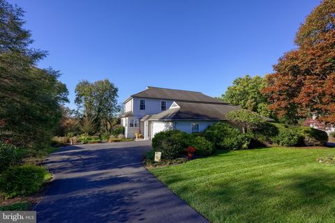 Photo of 18 Laurelgate Place, MILLERSVILLE, PA 17551 (MLS # PALA2078476)