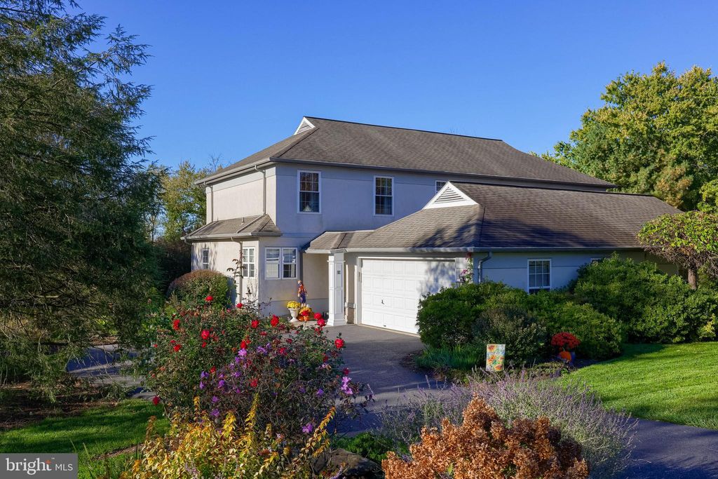 Photo of 18 Laurelgate Place, MILLERSVILLE, PA 17551 (MLS # PALA2078476)
