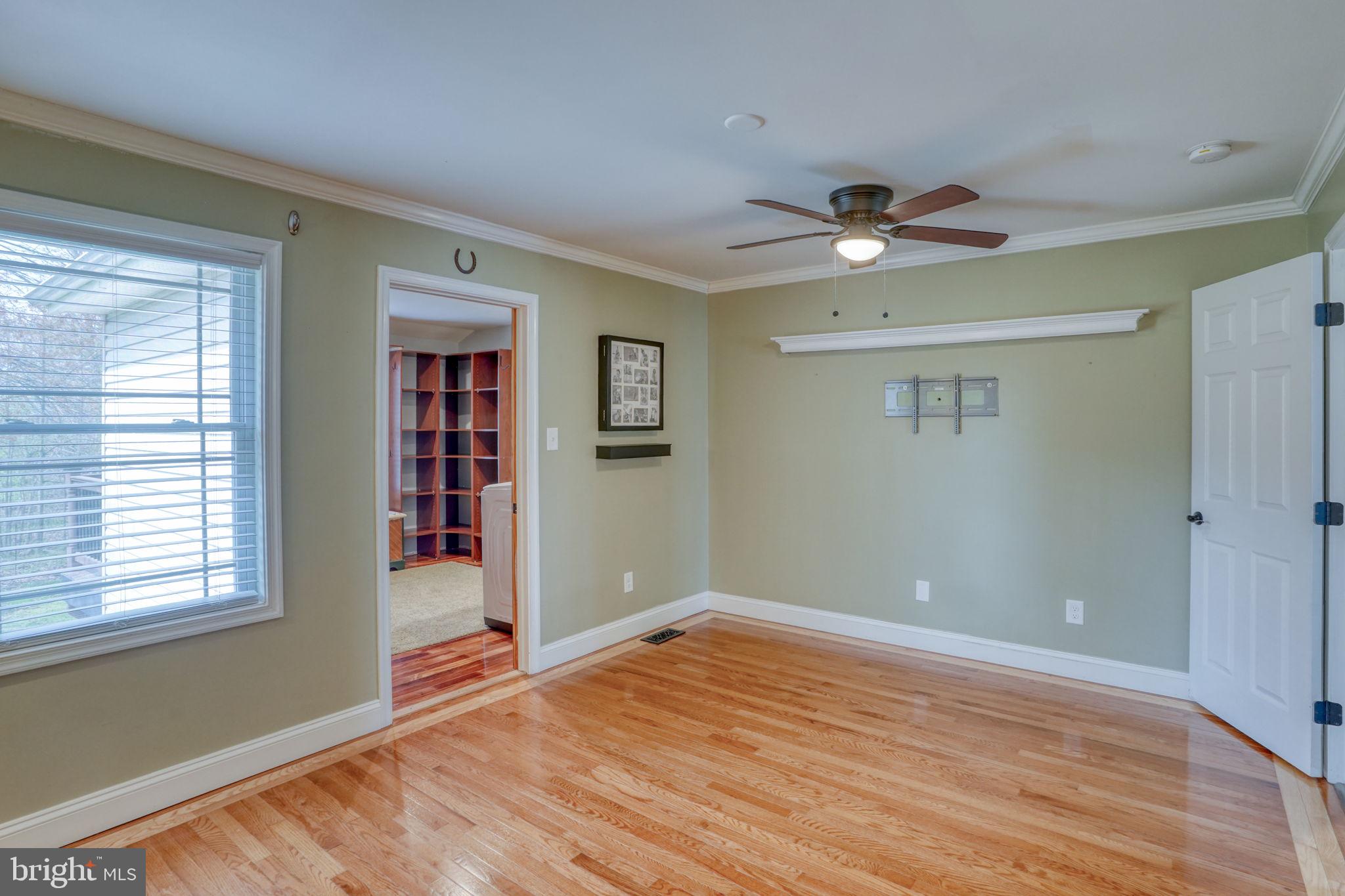 KENSINGTON COURTS - Residential