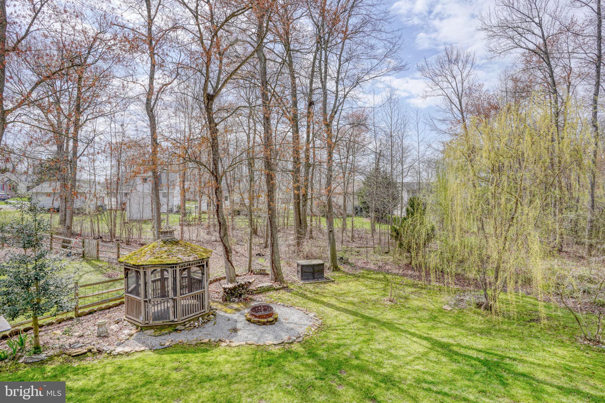 KENSINGTON COURTS - Residential