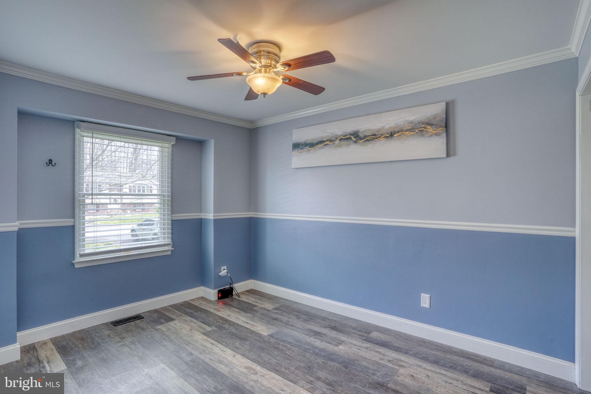 KENSINGTON COURTS - Residential