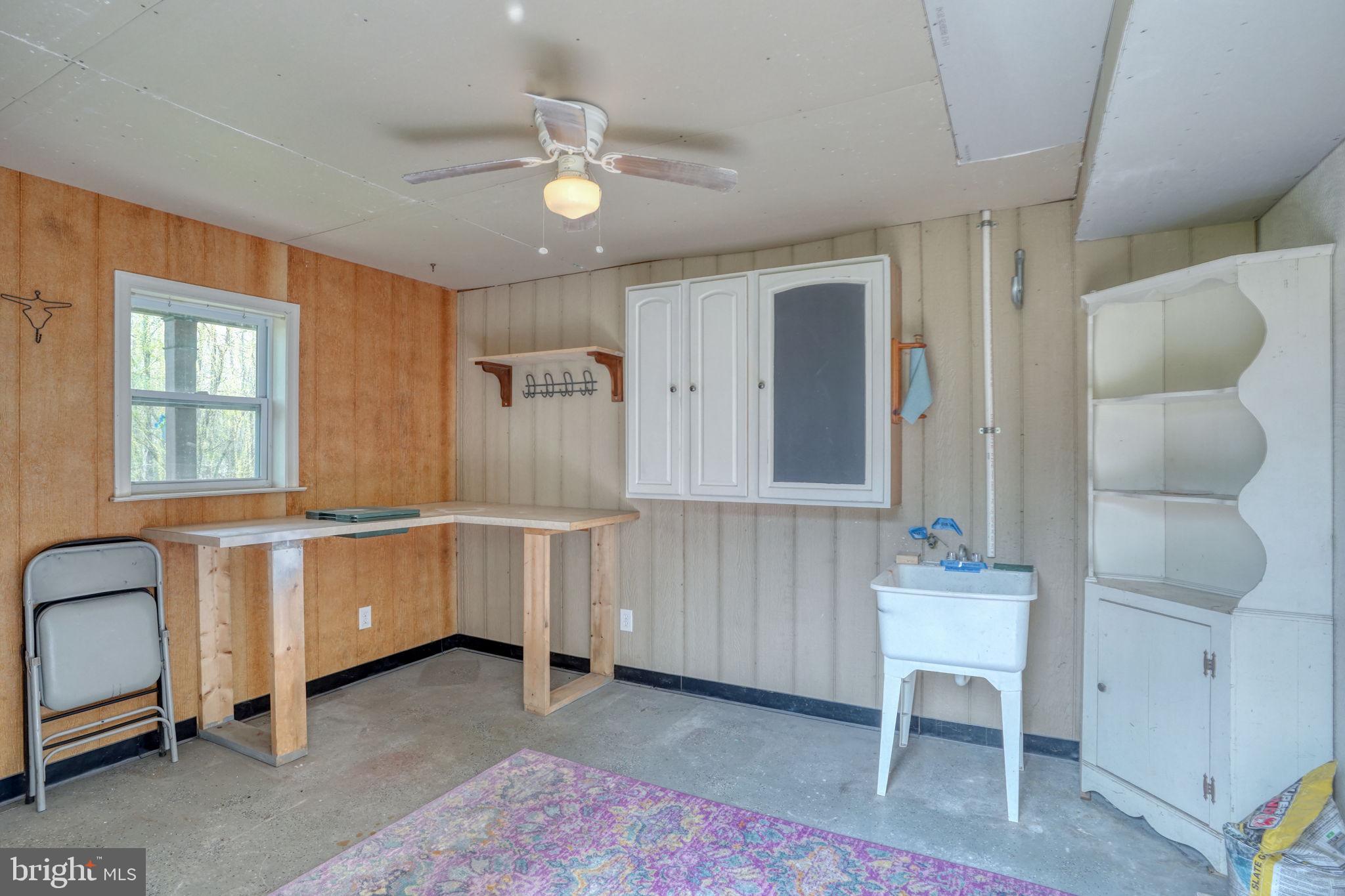 KENSINGTON COURTS - Residential