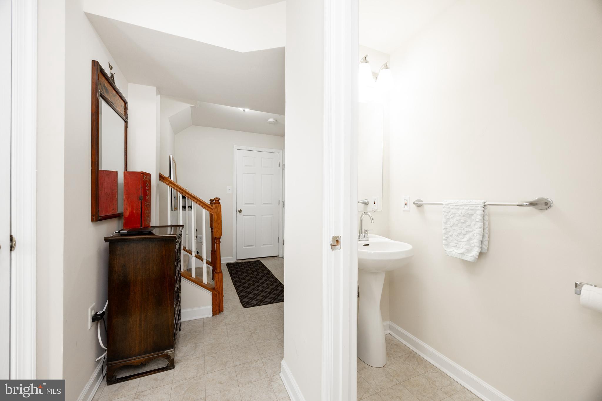 53 BROOKVIEW LANE