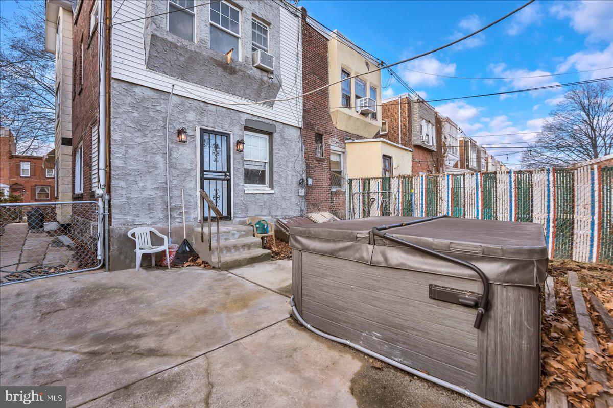 NORTHWOOD - Residential