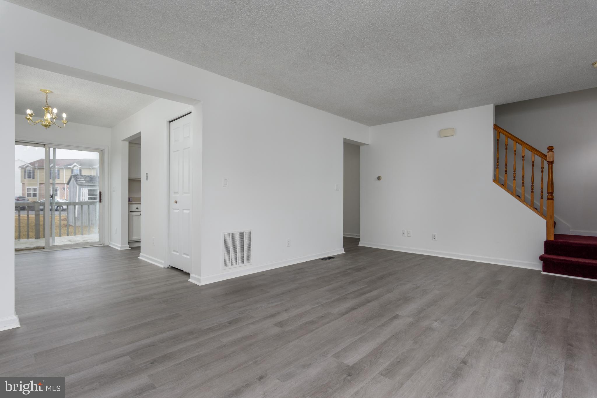 LAUREL HILLS NORTH - Residential