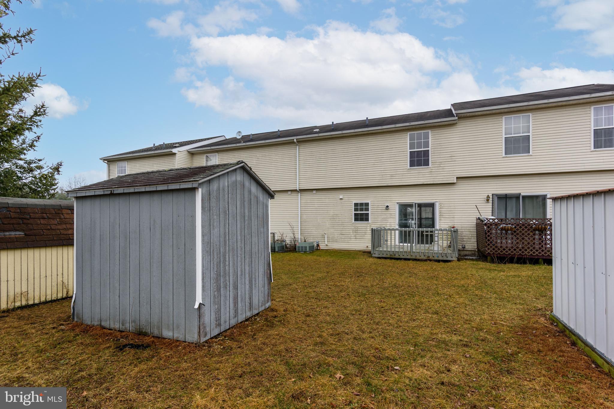 LAUREL HILLS NORTH - Residential