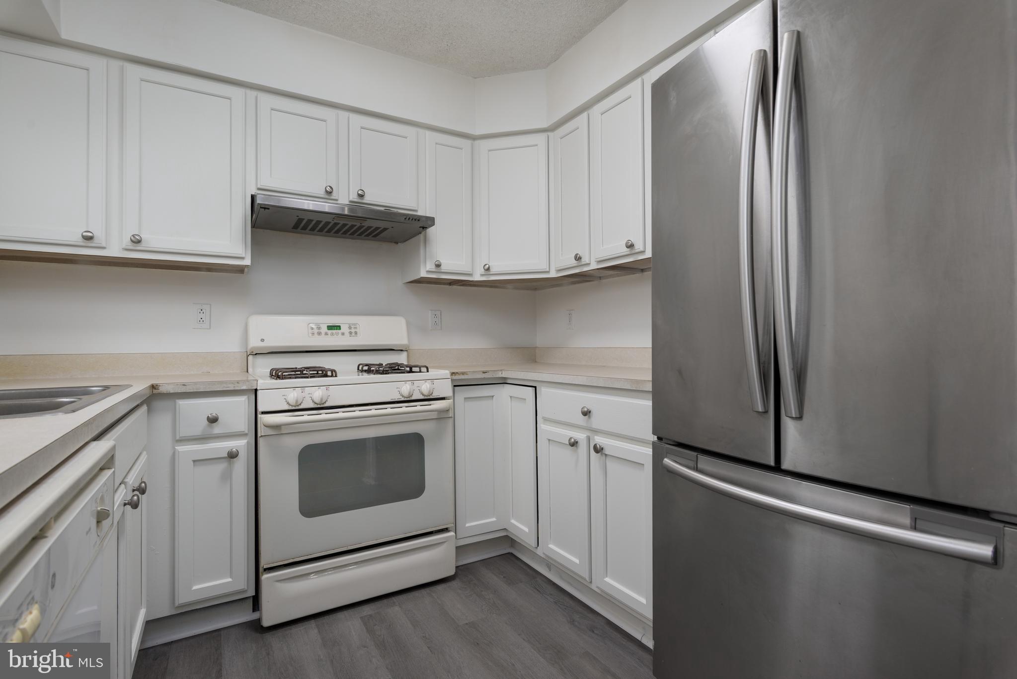 LAUREL HILLS NORTH - Residential