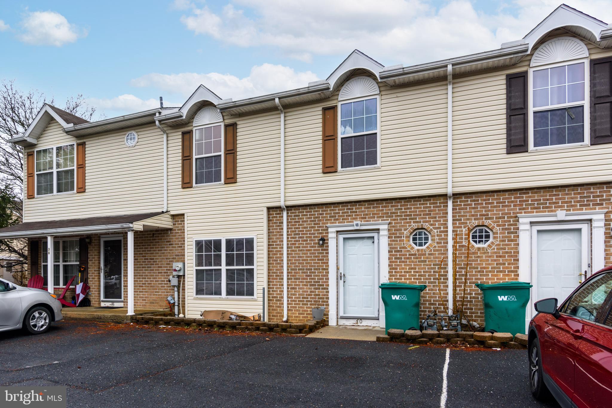 LAUREL HILLS NORTH - Residential