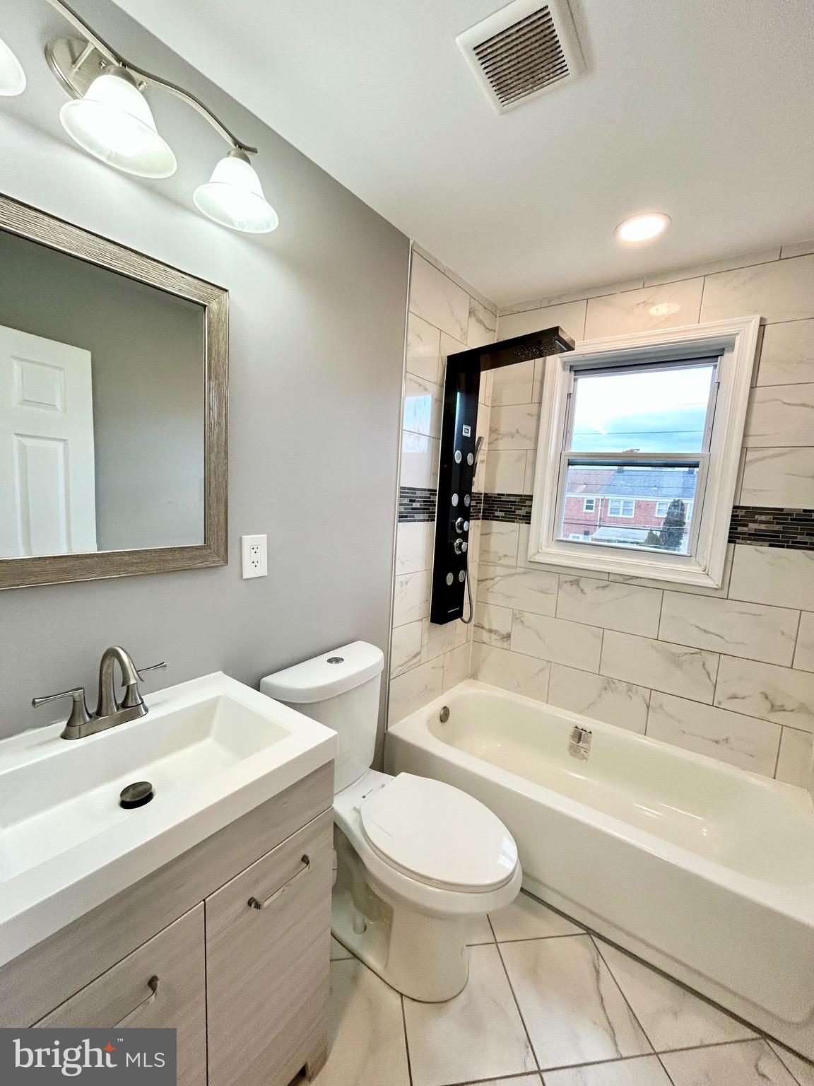 HAWTHORNE - Residential Lease