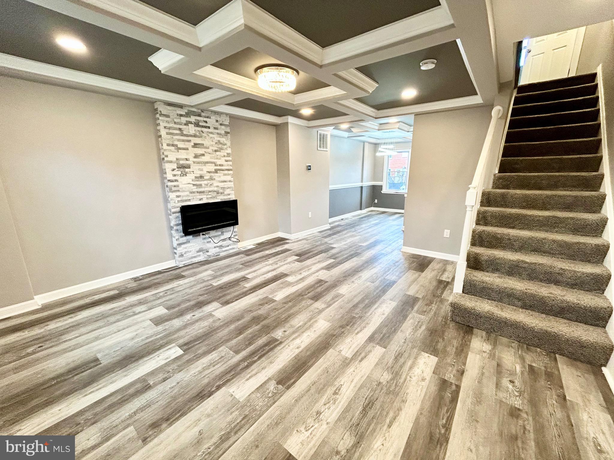 HAWTHORNE - Residential Lease