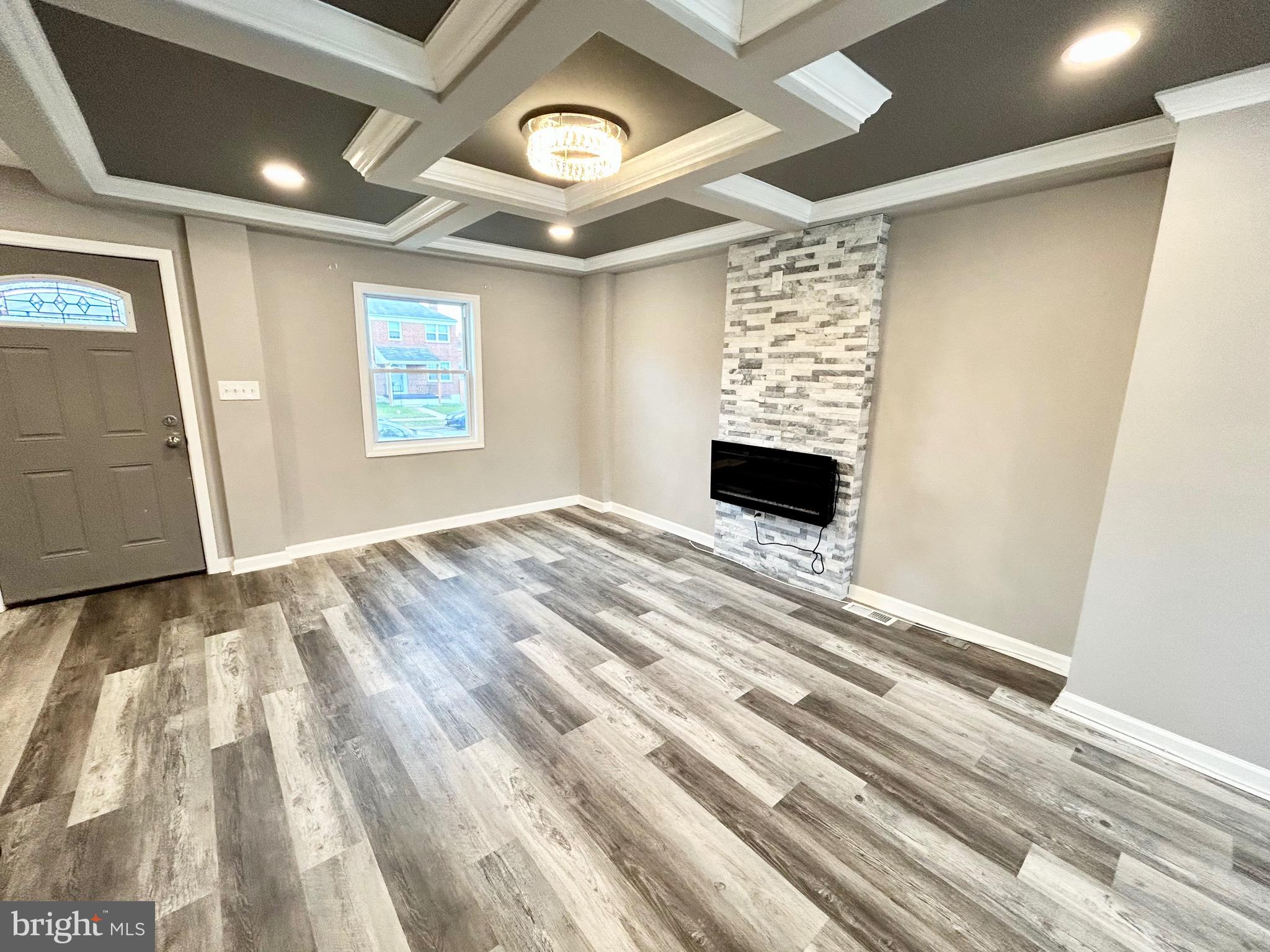 HAWTHORNE - Residential Lease