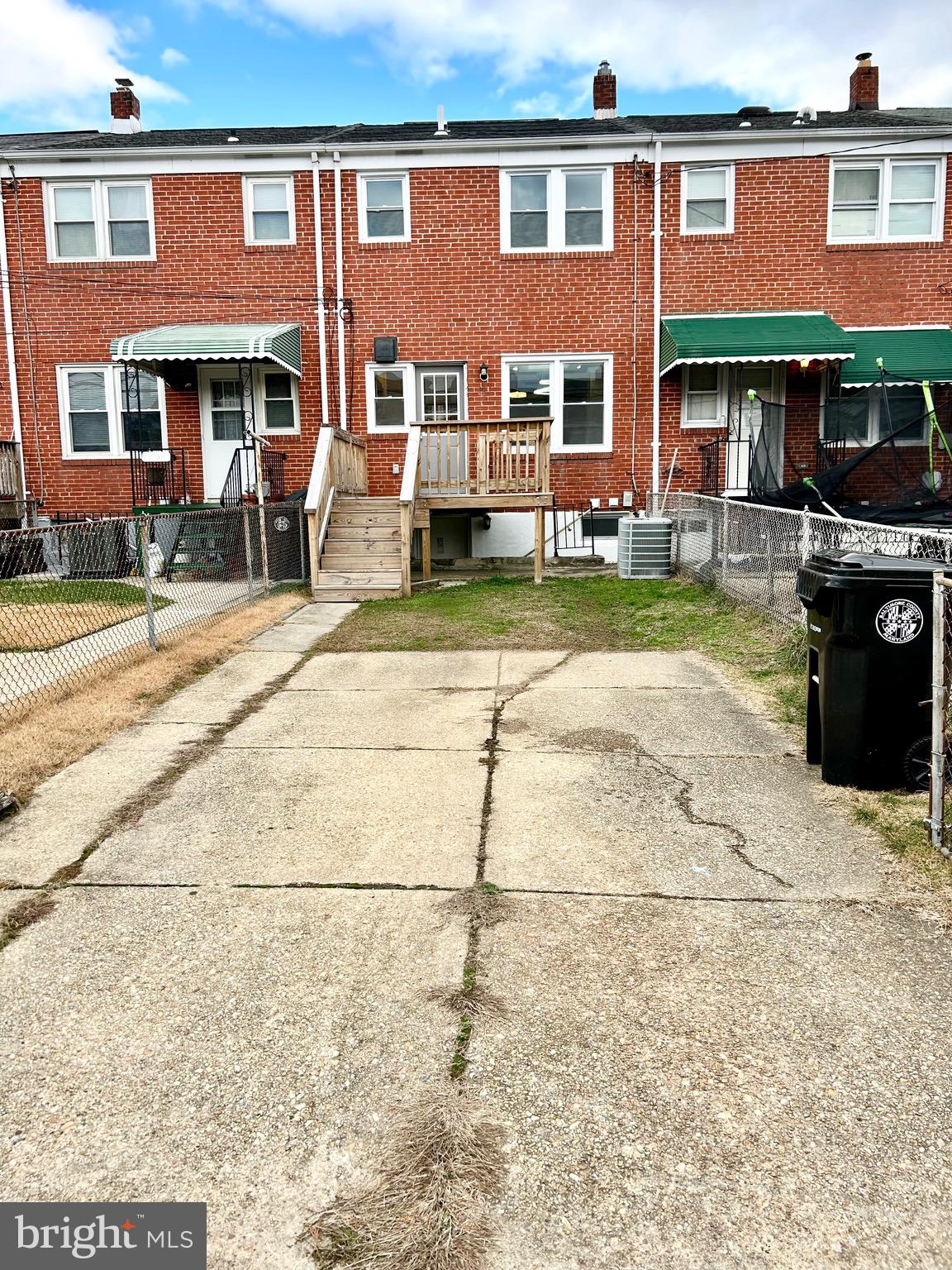 HAWTHORNE - Residential Lease