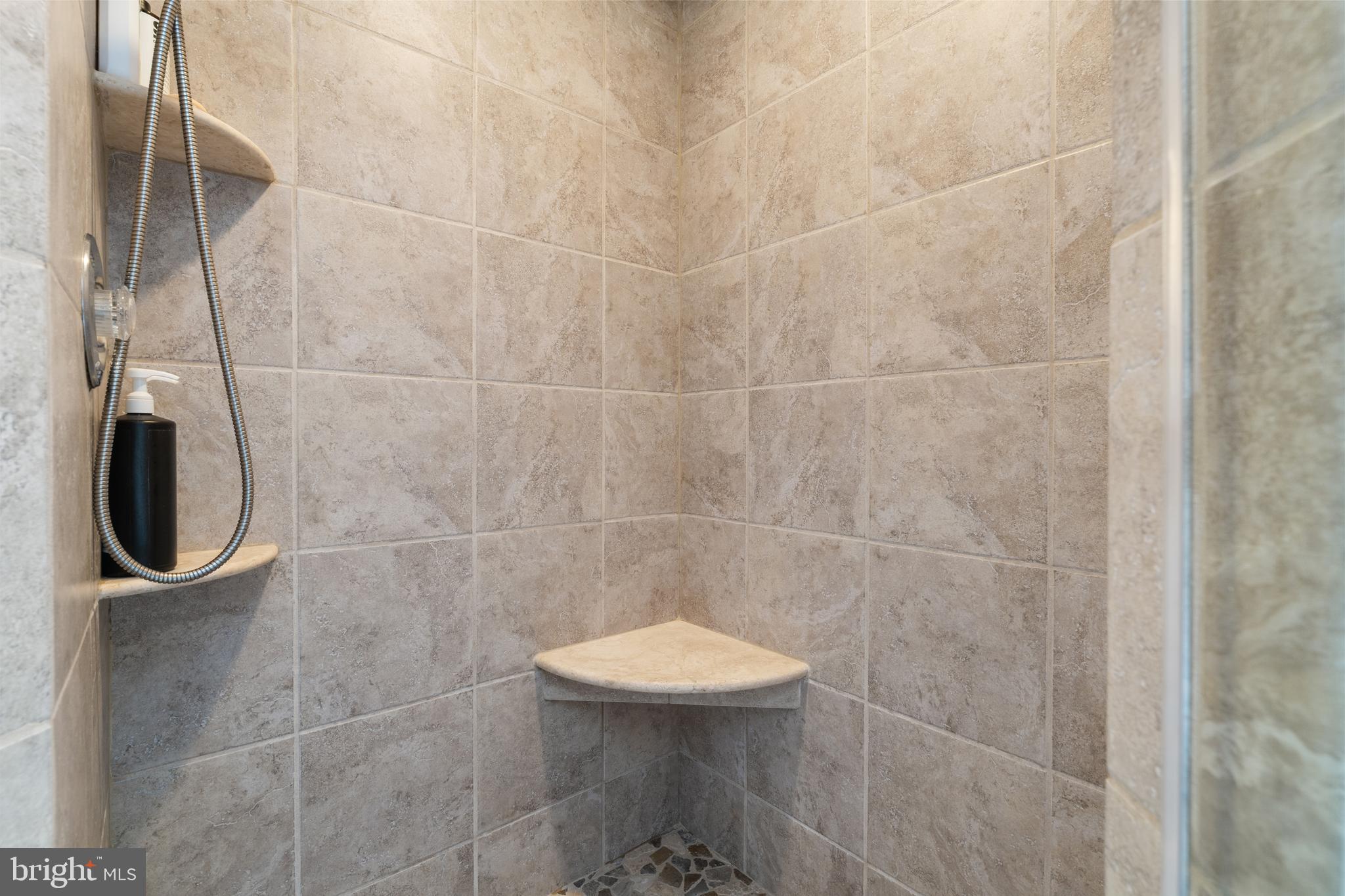 FOX HUNT ESTS - Residential