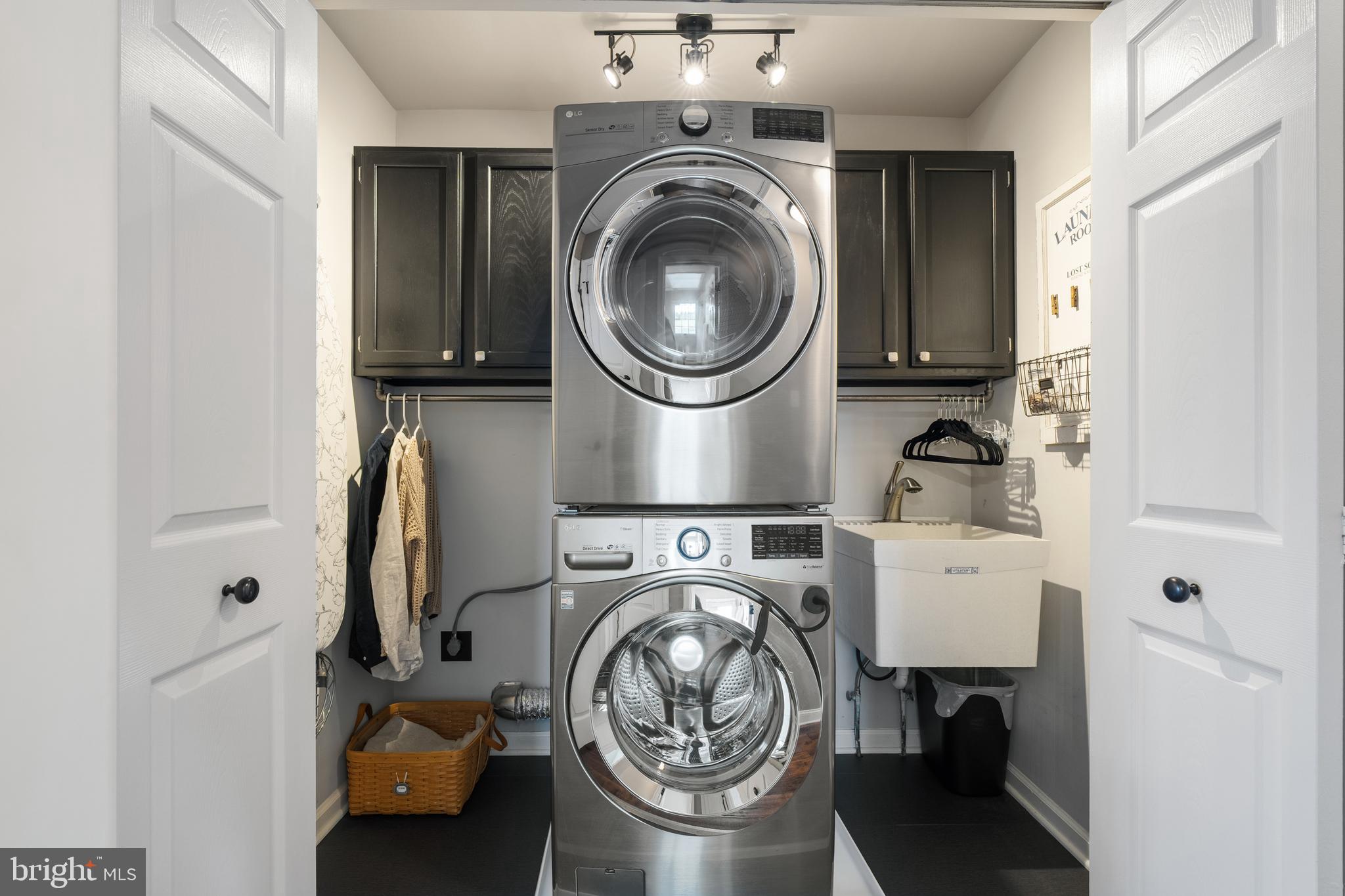 FOX HUNT ESTS - Residential