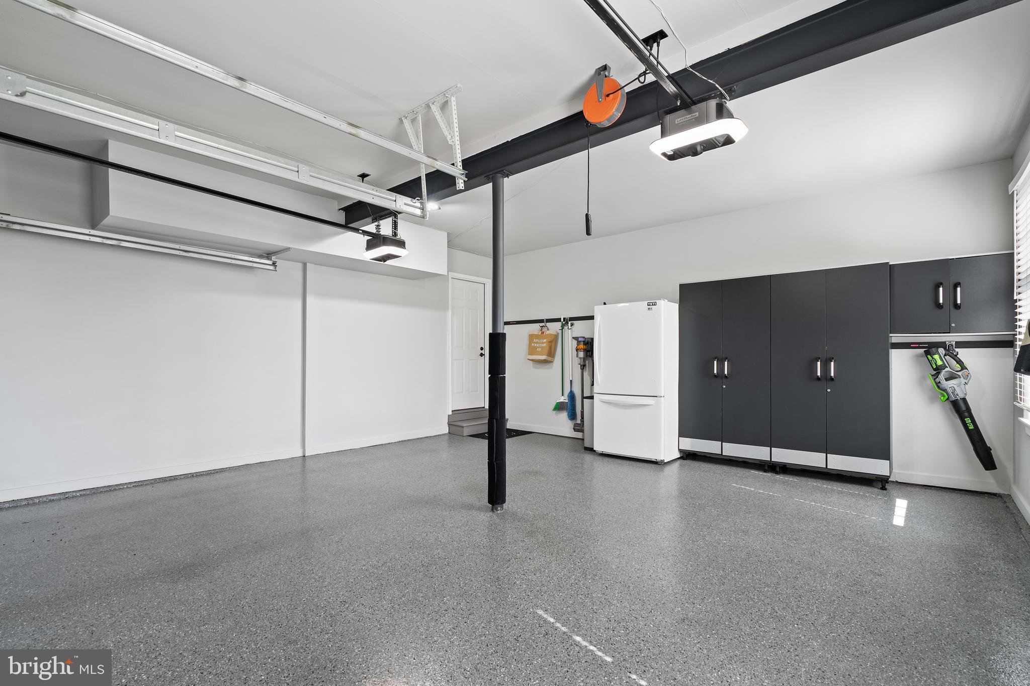 FOX HUNT ESTS - Residential