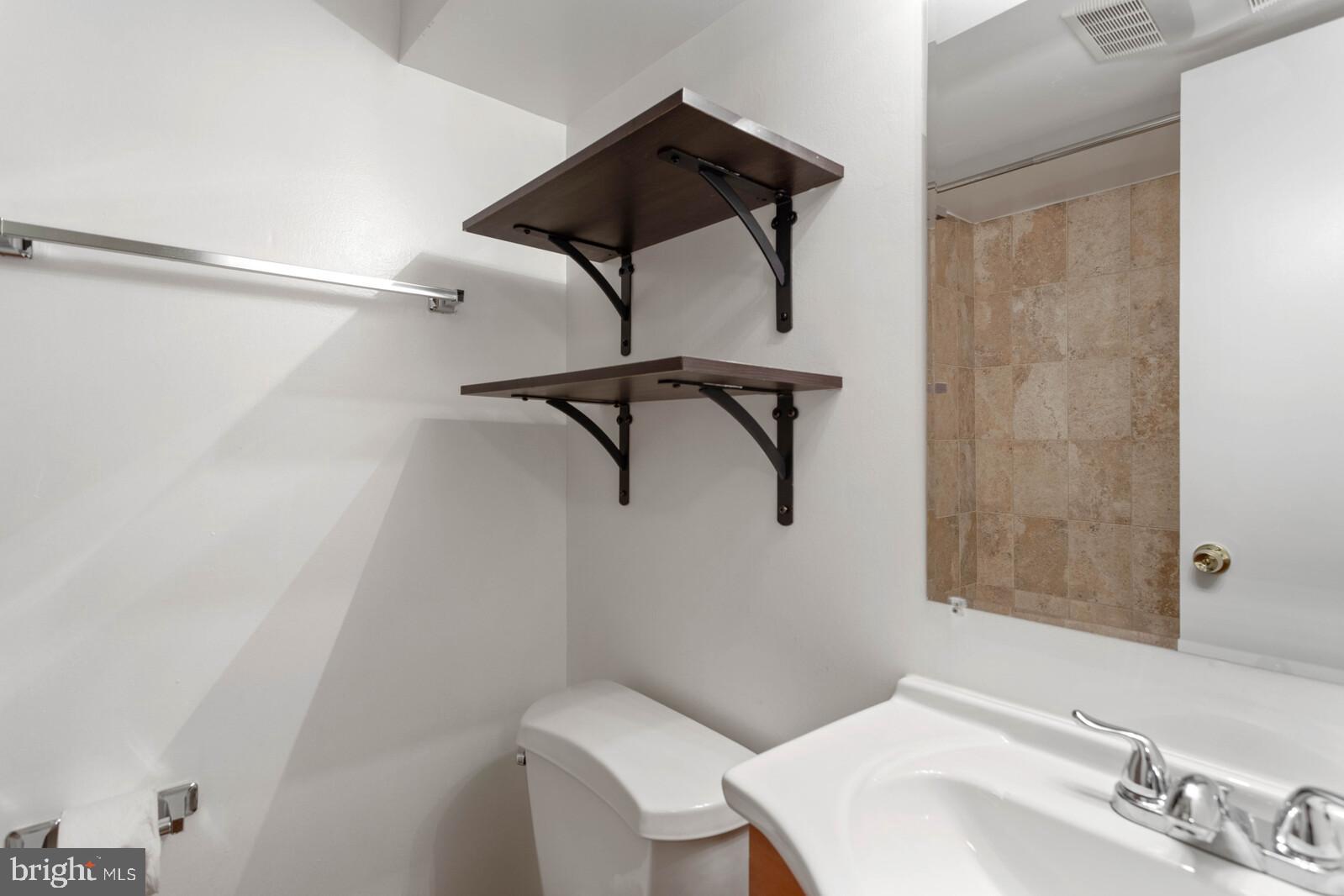 WINDGATE - Residential Lease