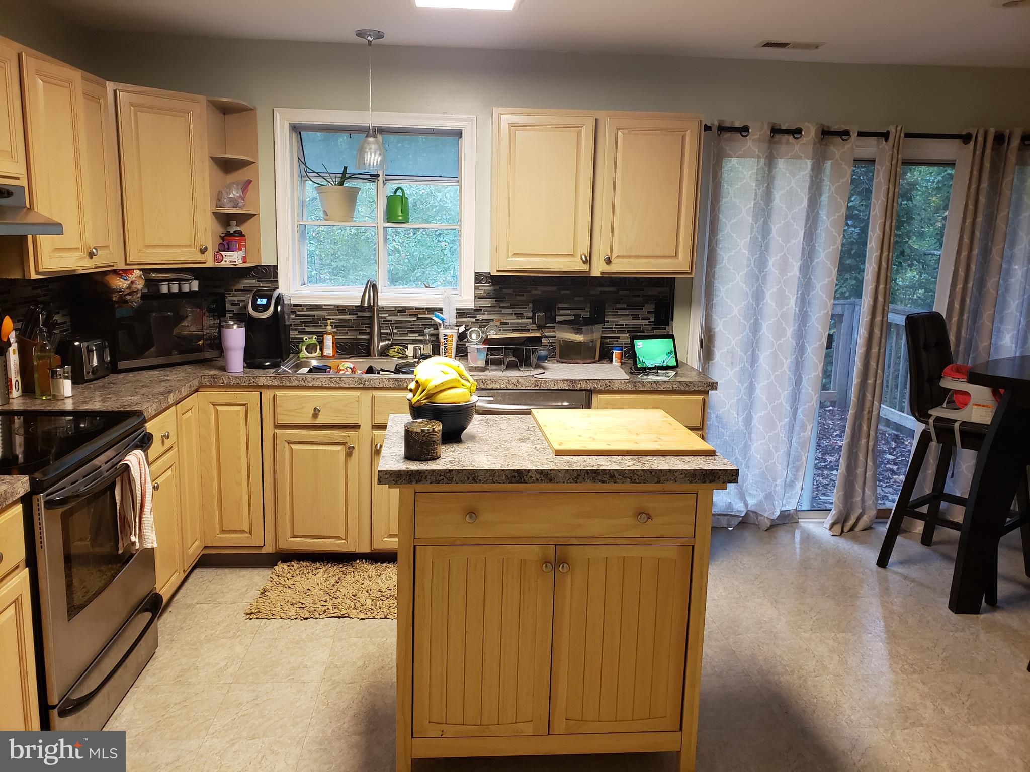 WHITE SANDS - Residential Lease