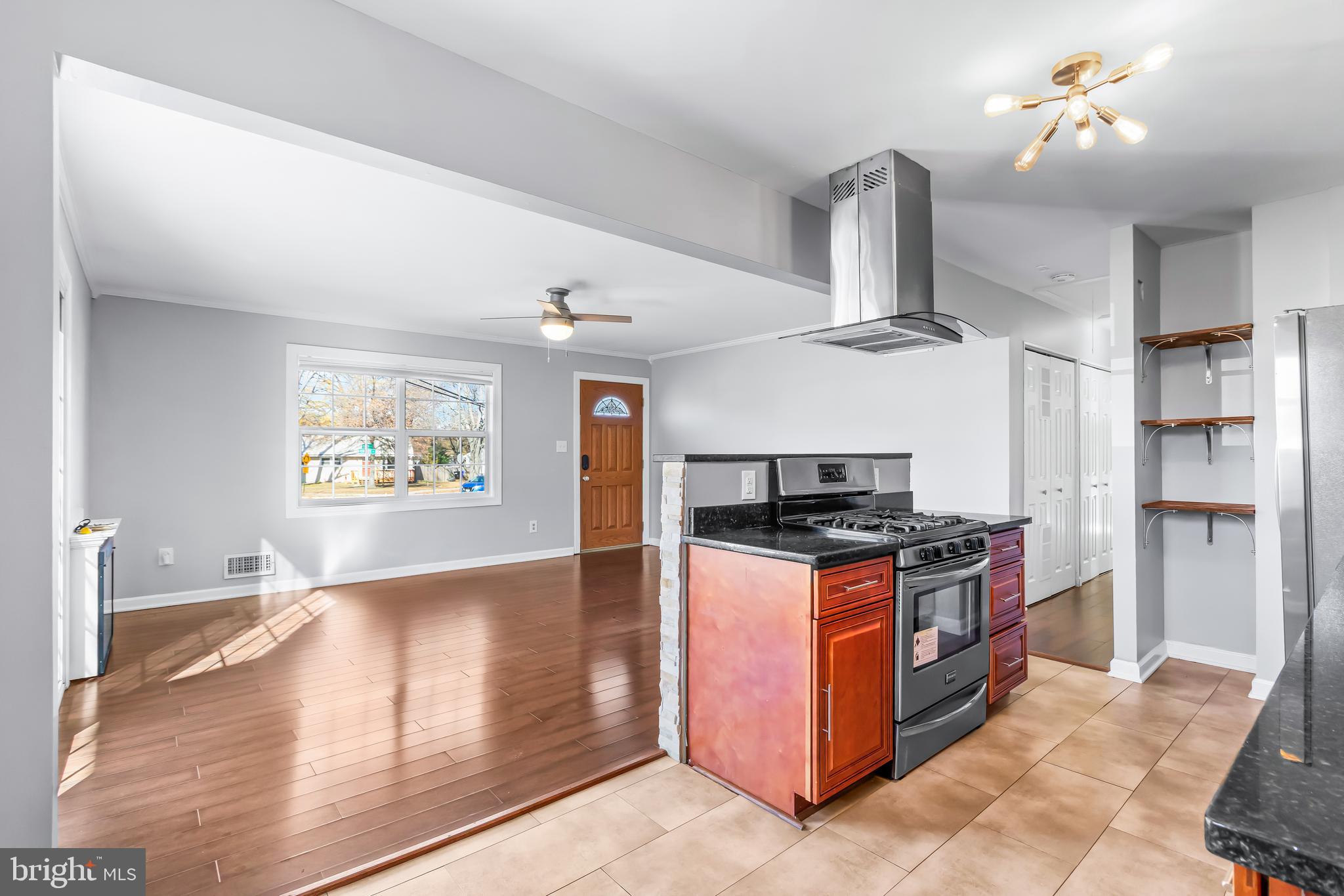 FAIRLAWN-LAUREL - Residential