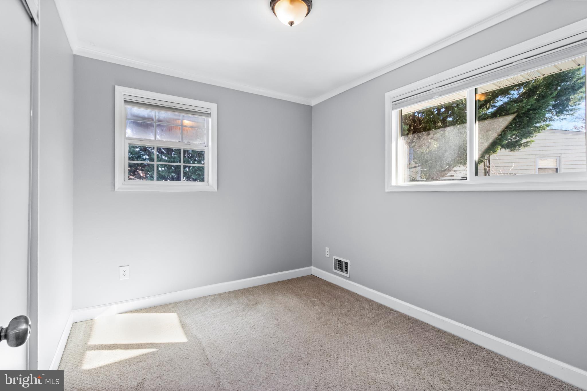 FAIRLAWN-LAUREL - Residential