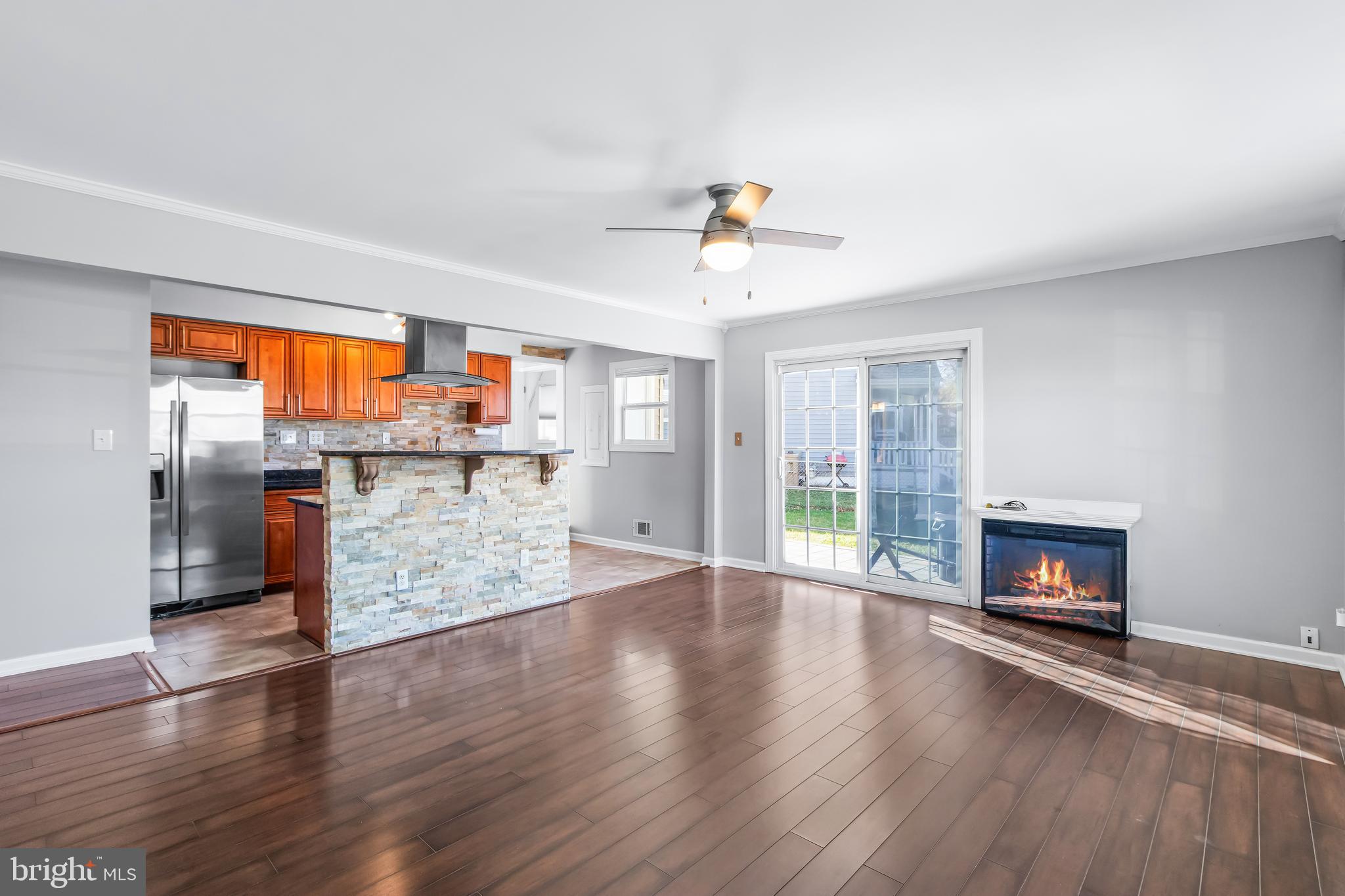 FAIRLAWN-LAUREL - Residential