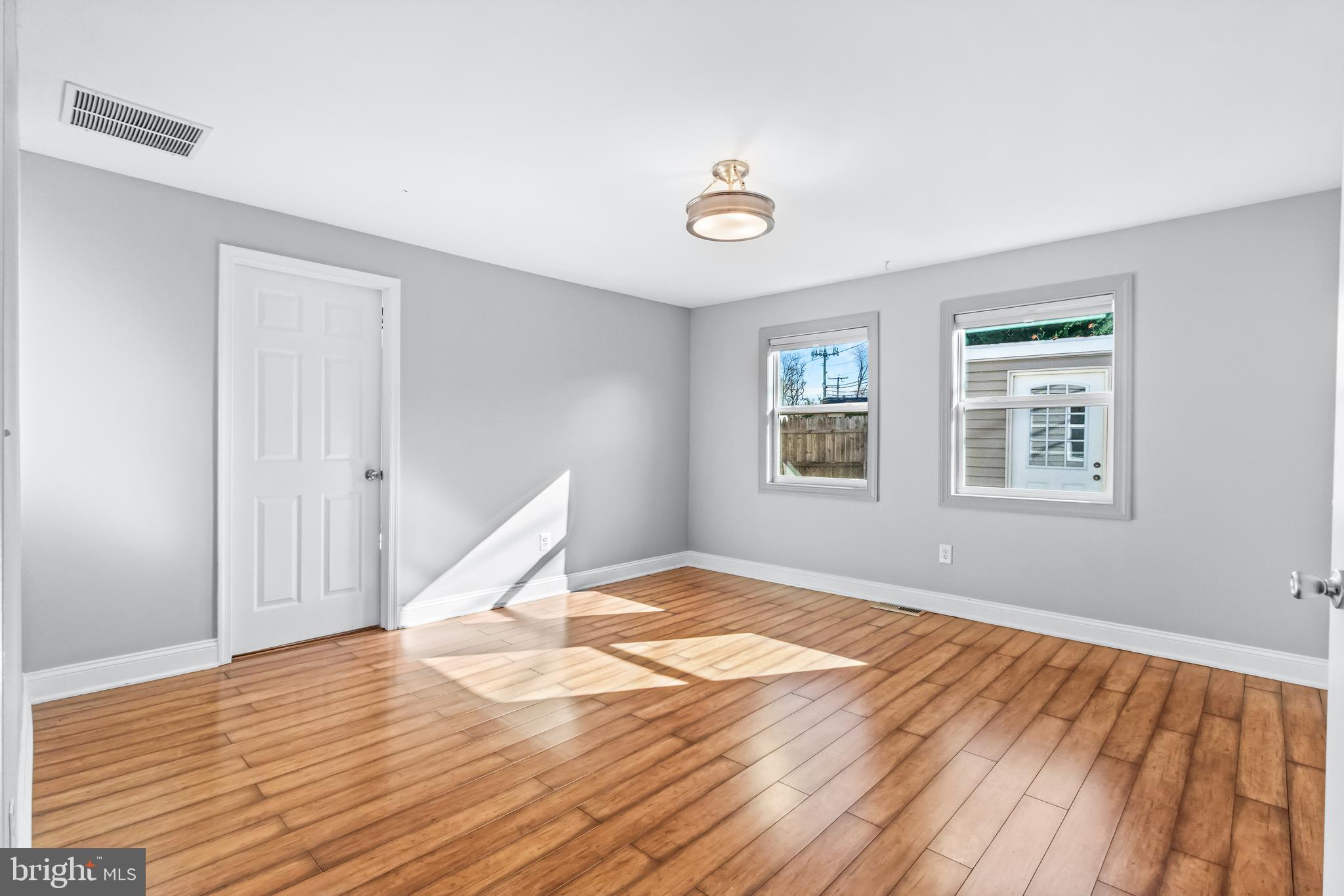 FAIRLAWN-LAUREL - Residential