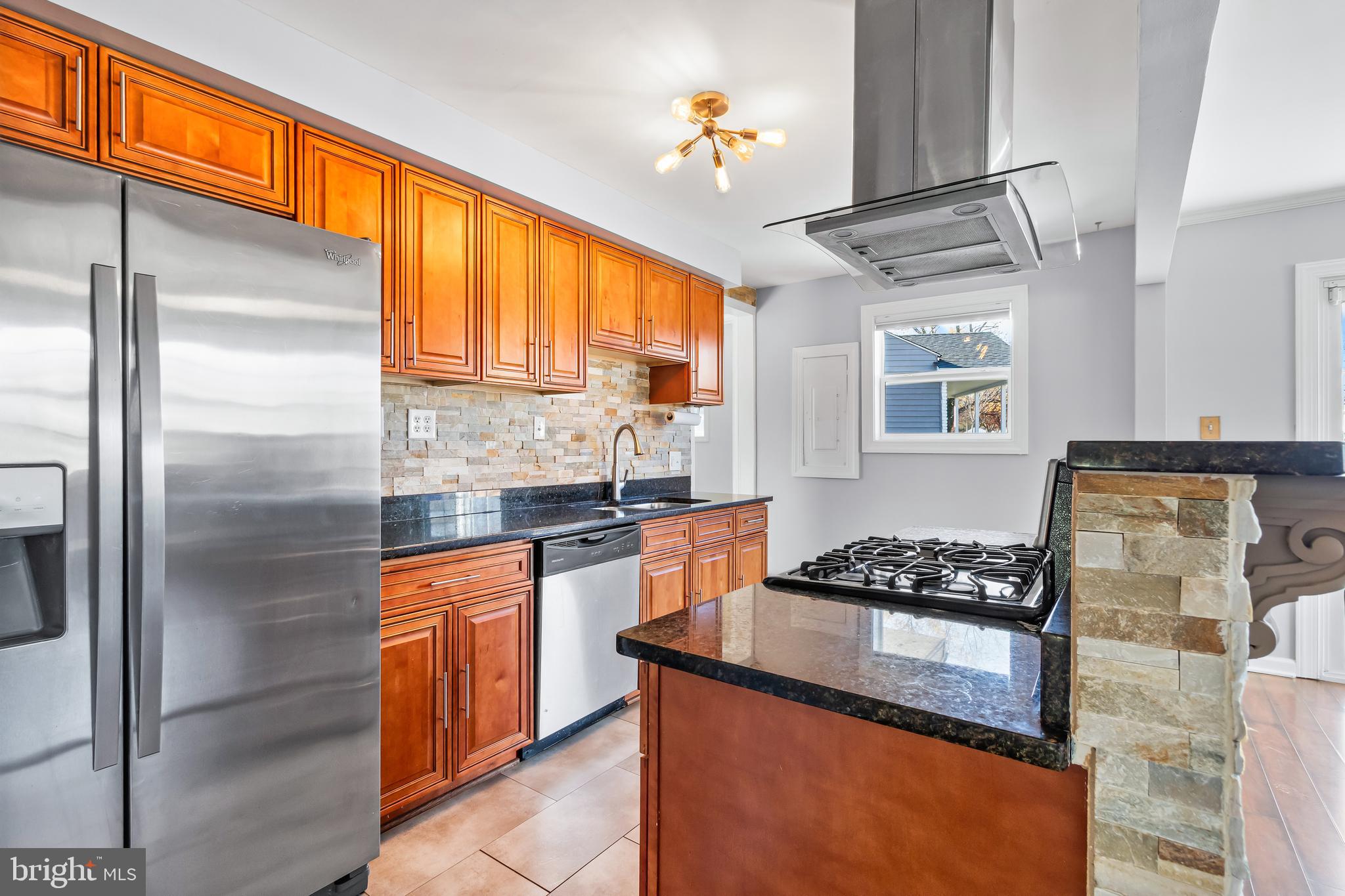 FAIRLAWN-LAUREL - Residential