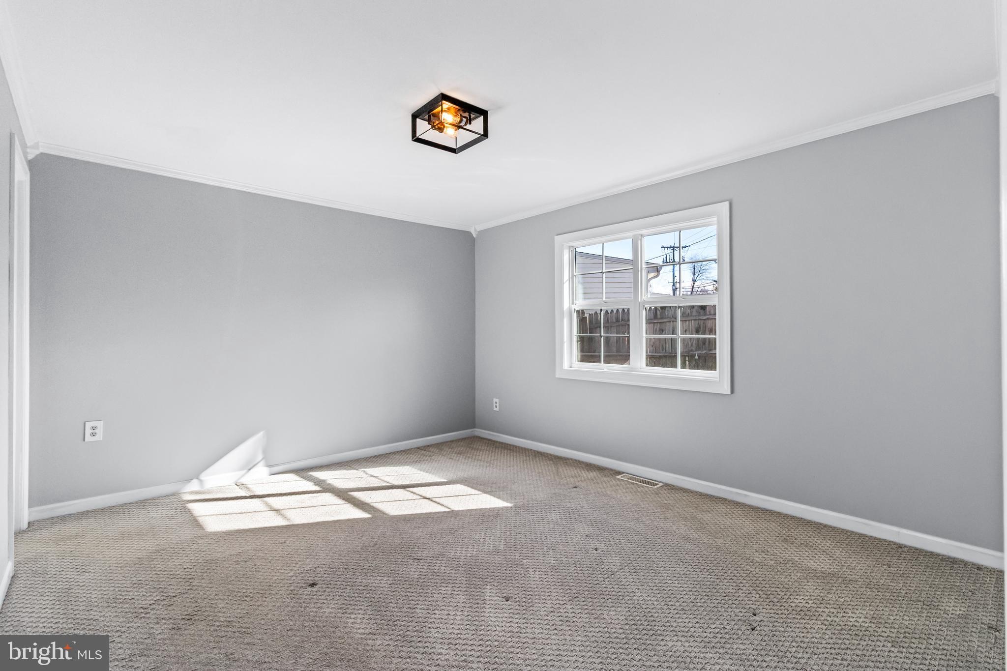 FAIRLAWN-LAUREL - Residential