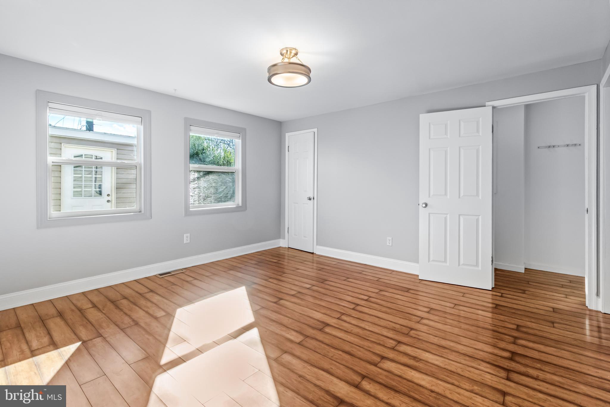 FAIRLAWN-LAUREL - Residential