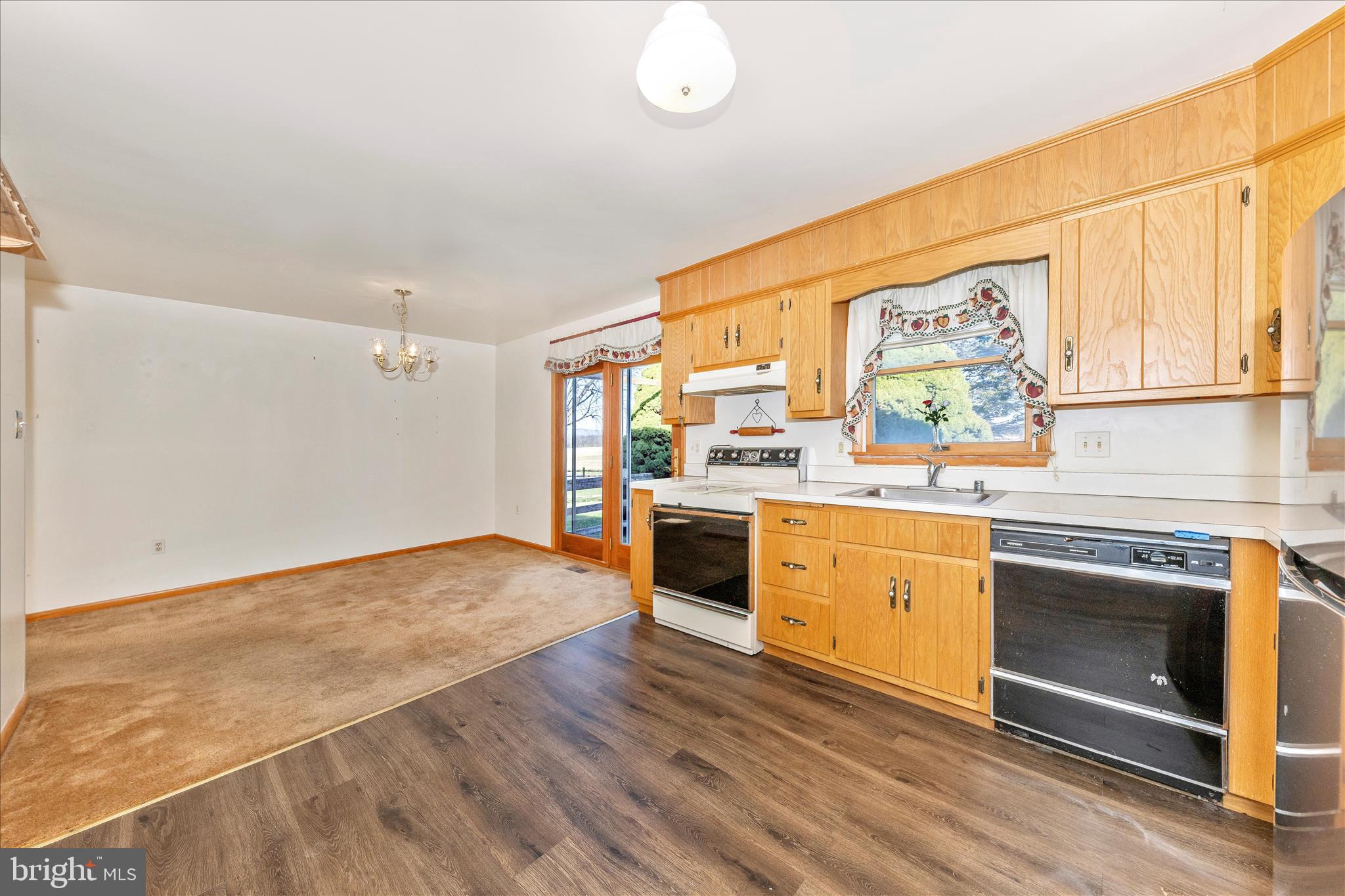 GLADE MANOR - Residential