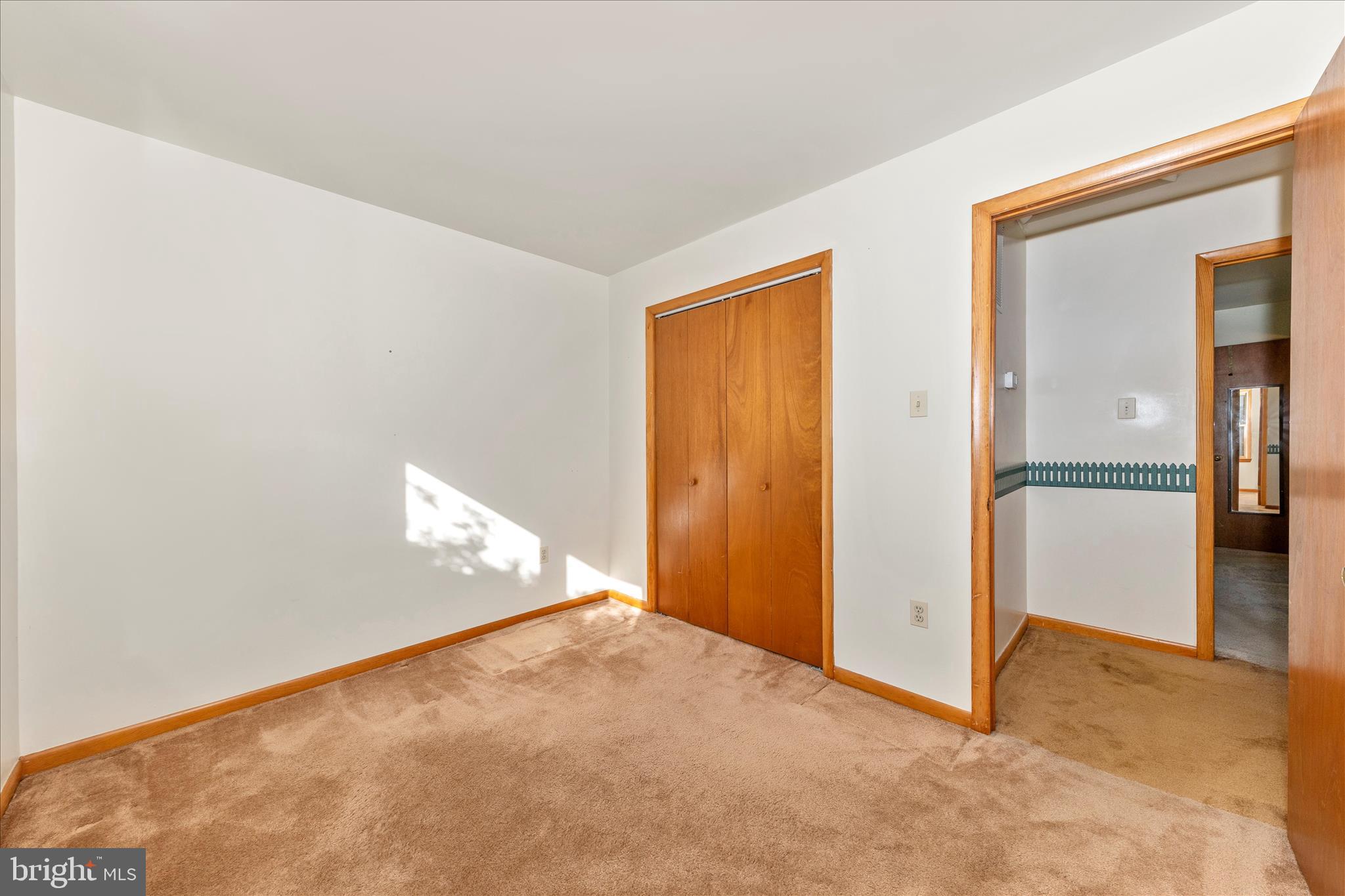 GLADE MANOR - Residential