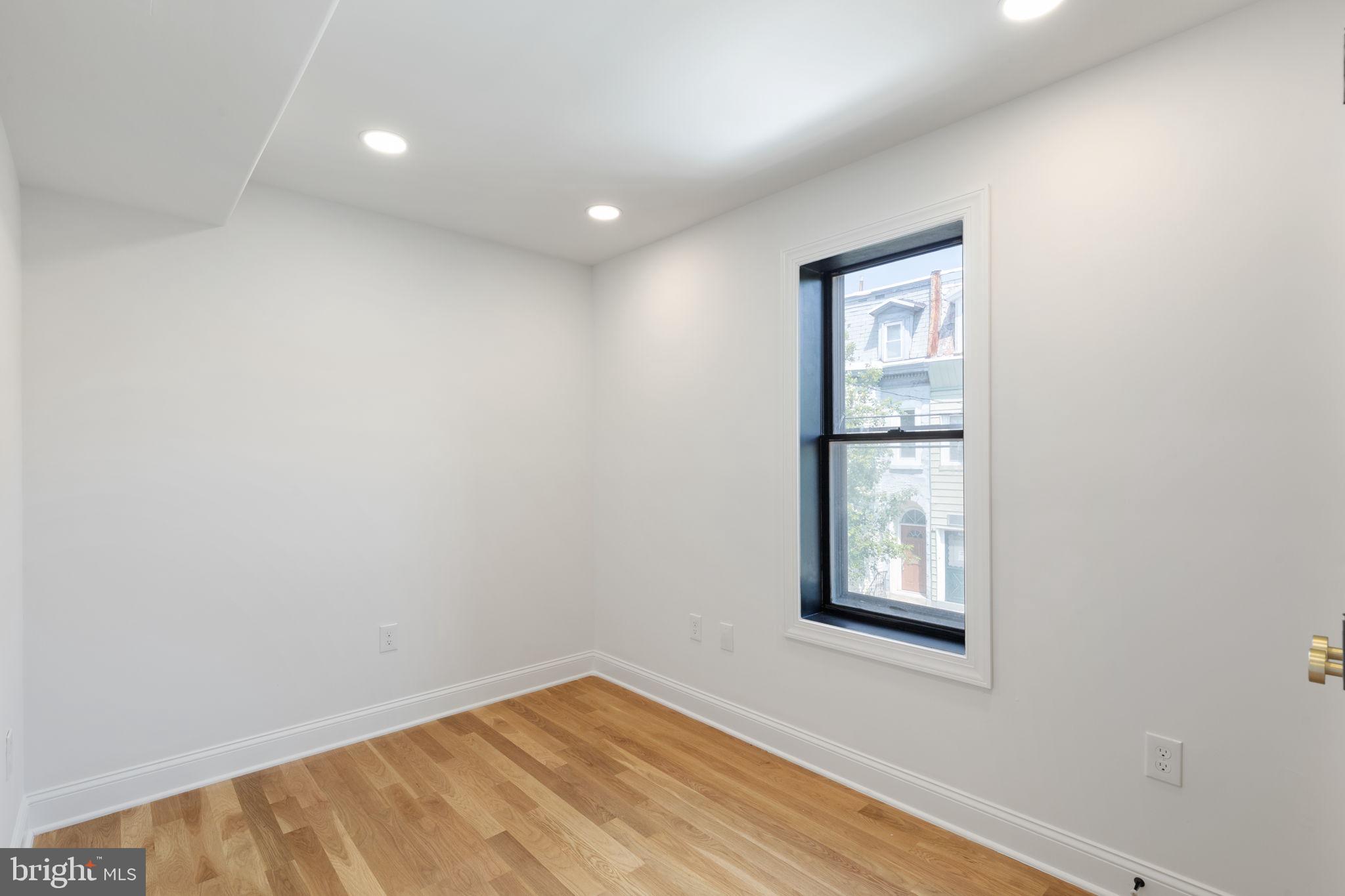 GRADUATE HOSPITAL - Residential