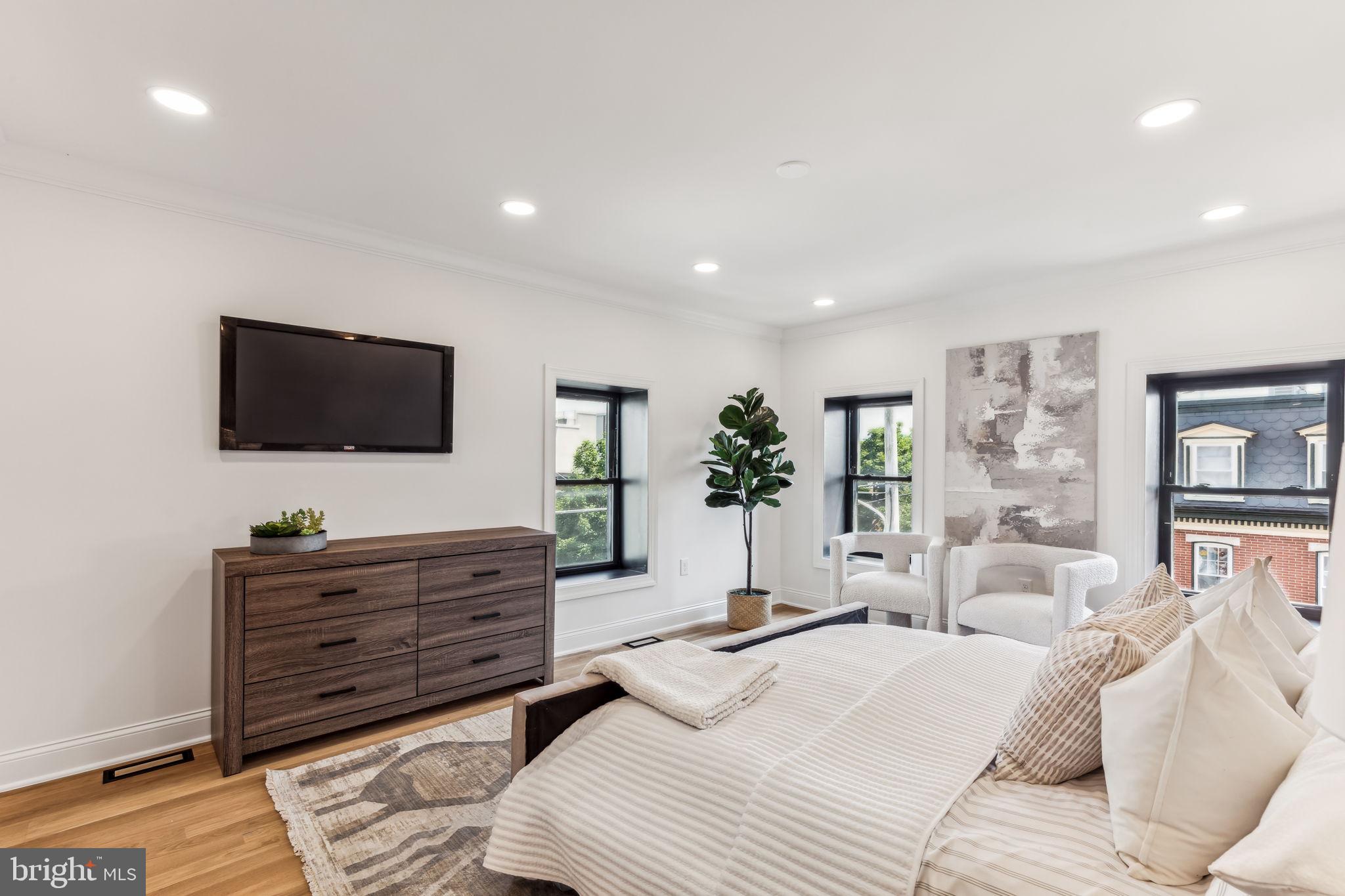 GRADUATE HOSPITAL - Residential