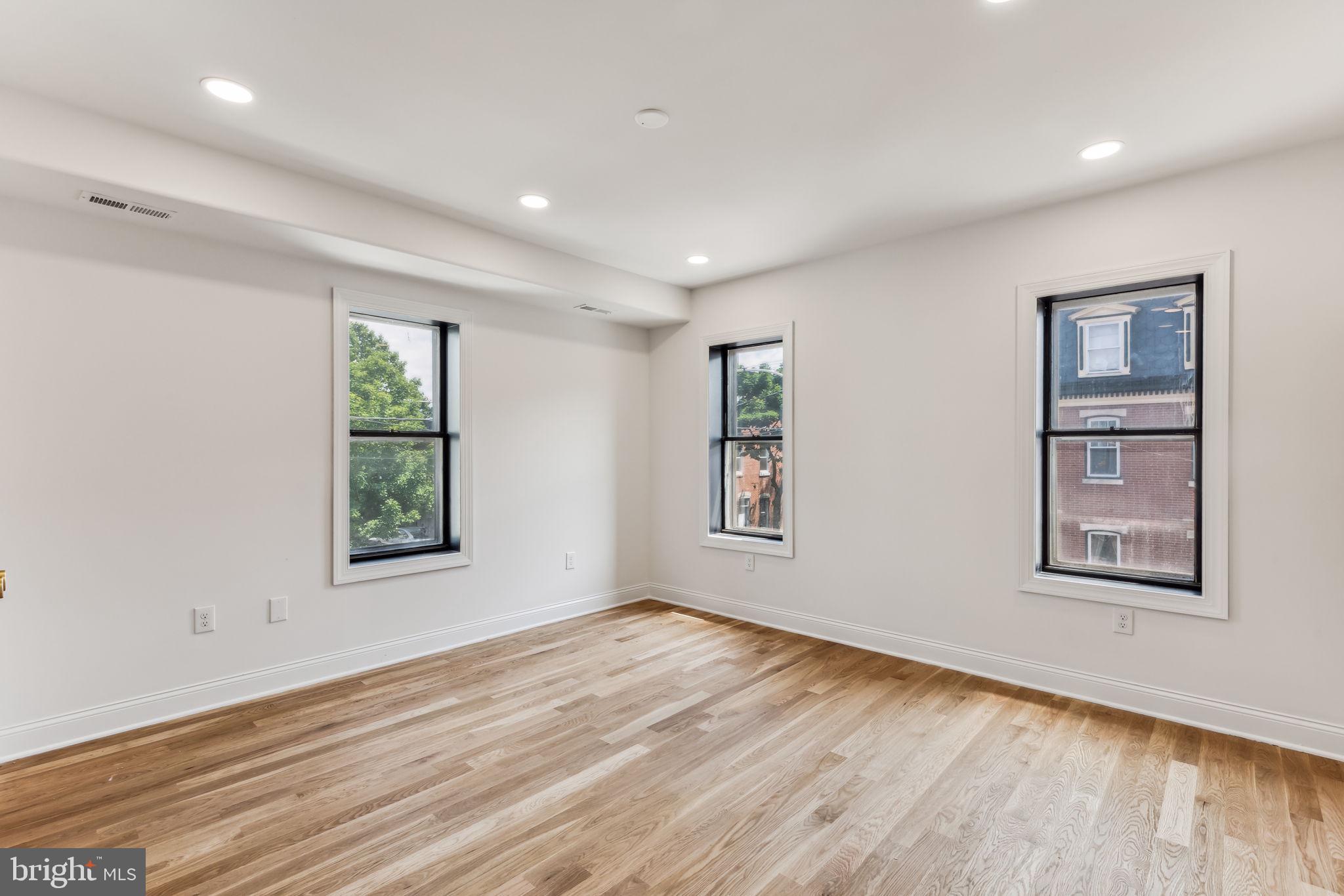 GRADUATE HOSPITAL - Residential