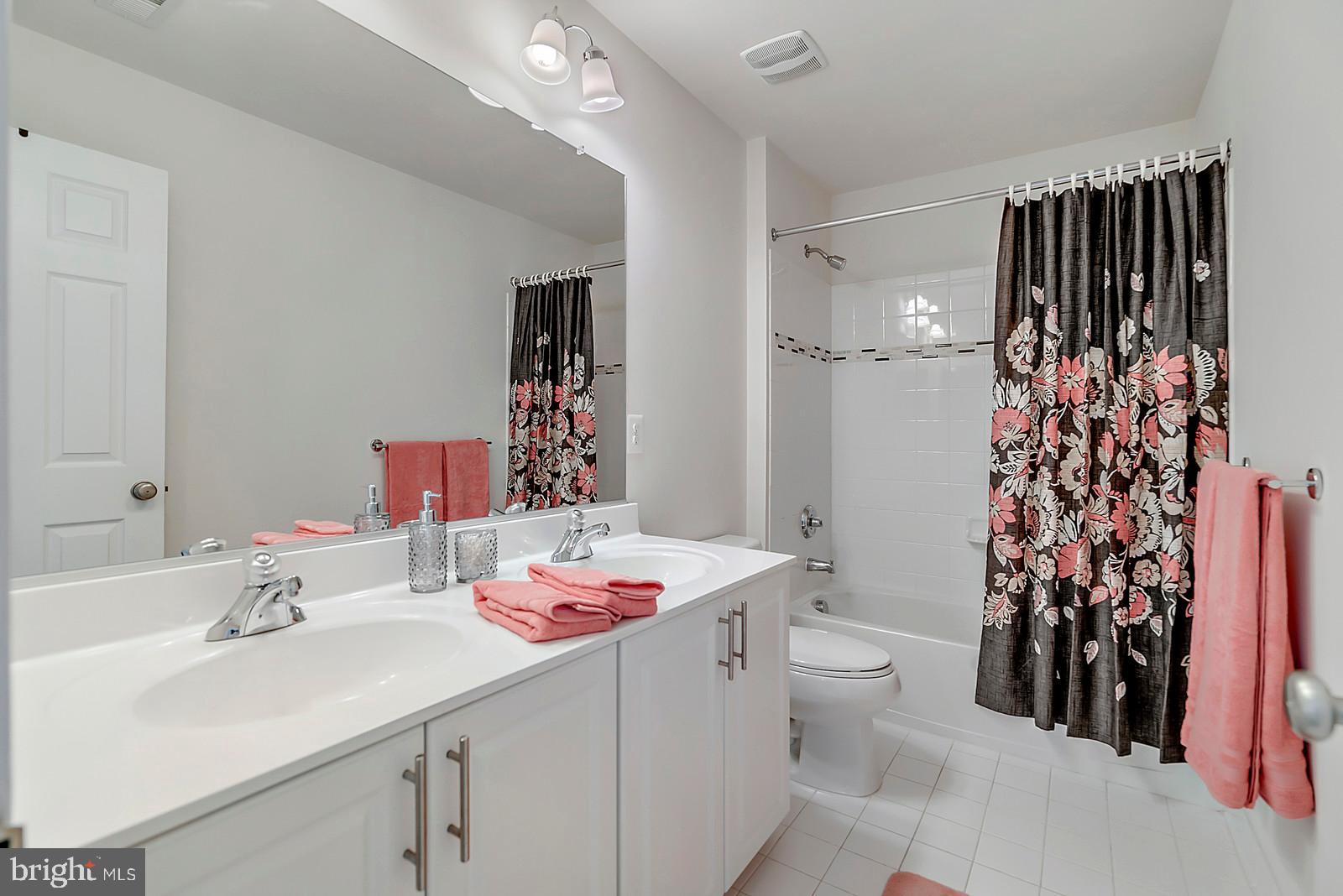 SOUTH RIDING - Residential