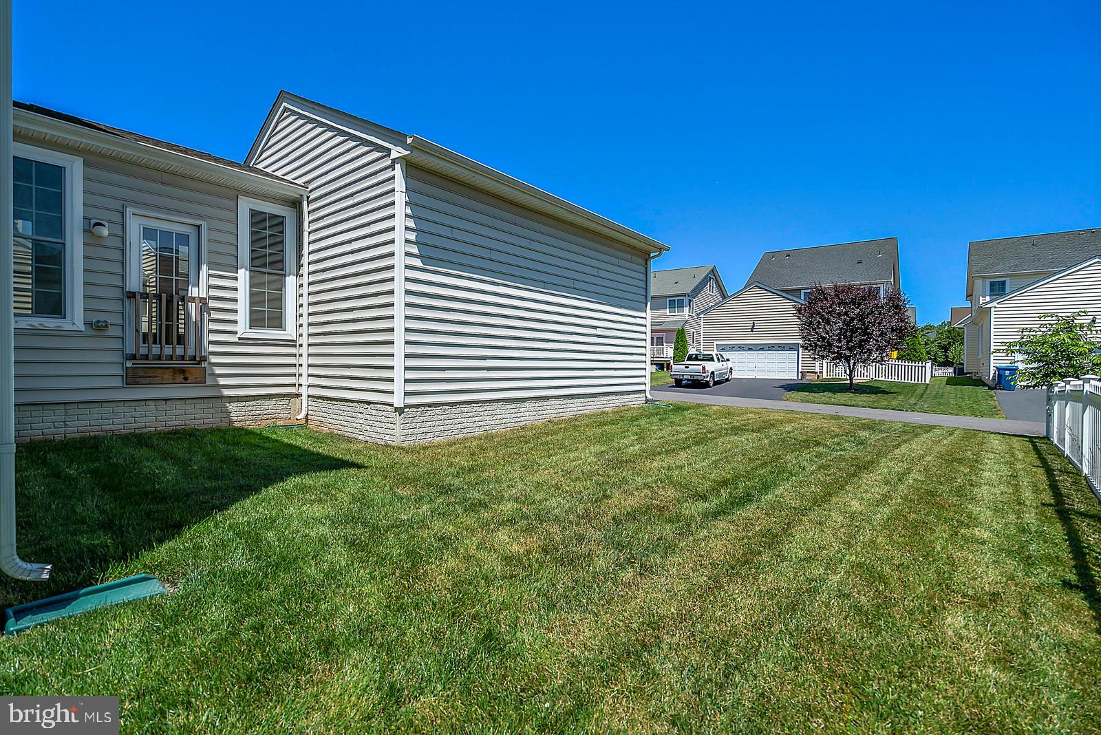 SOUTH RIDING - Residential