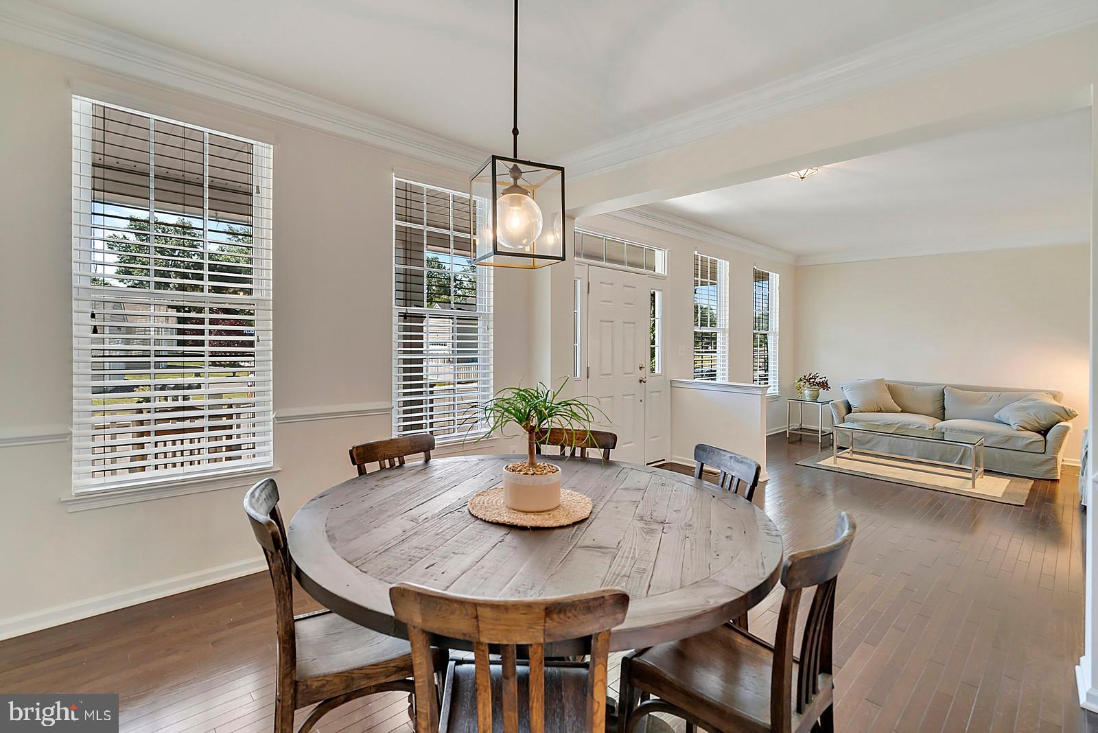 SOUTH RIDING - Residential