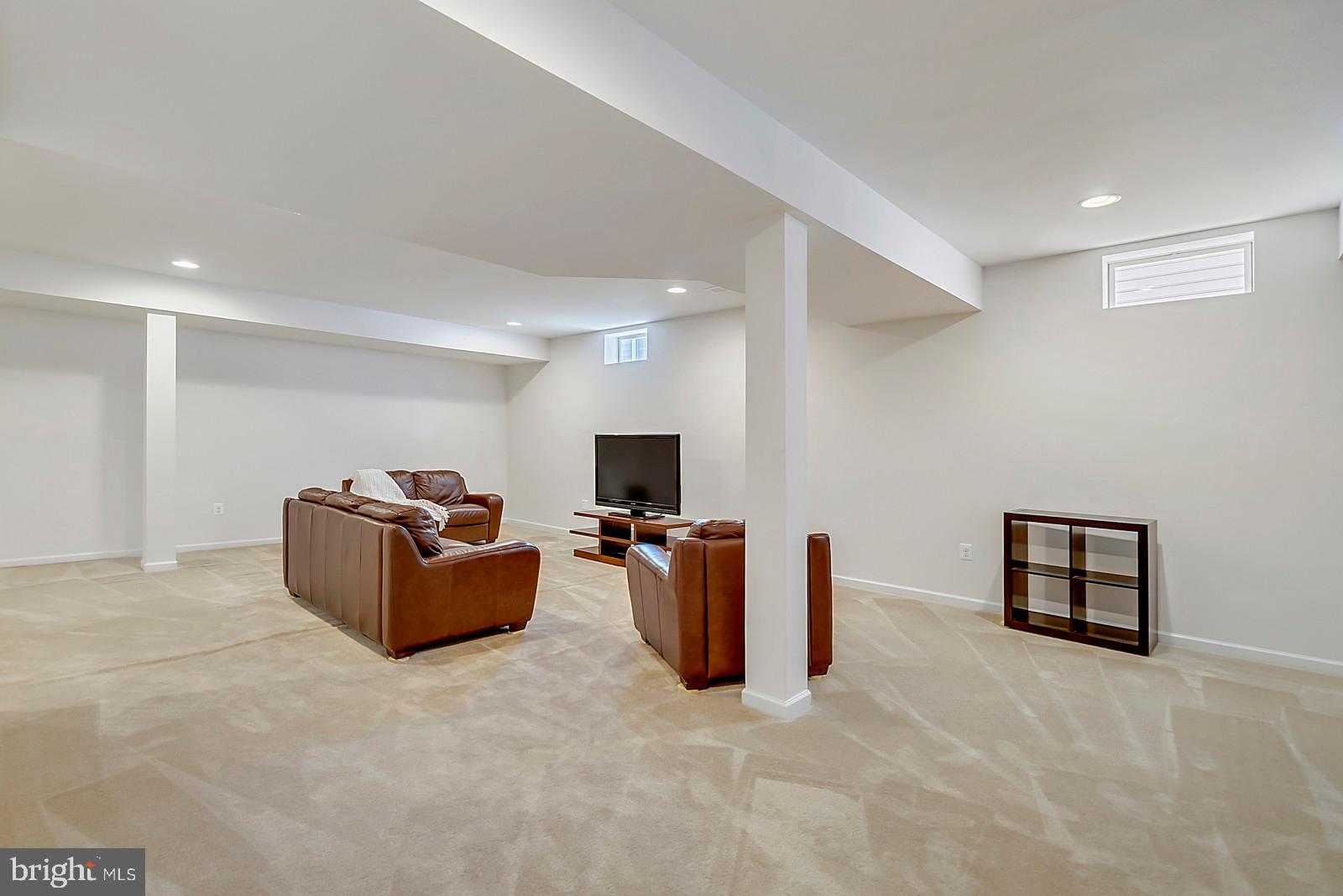 SOUTH RIDING - Residential