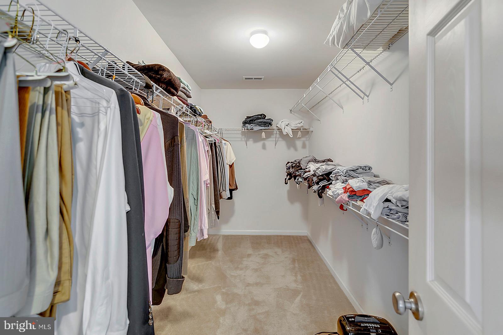 SOUTH RIDING - Residential