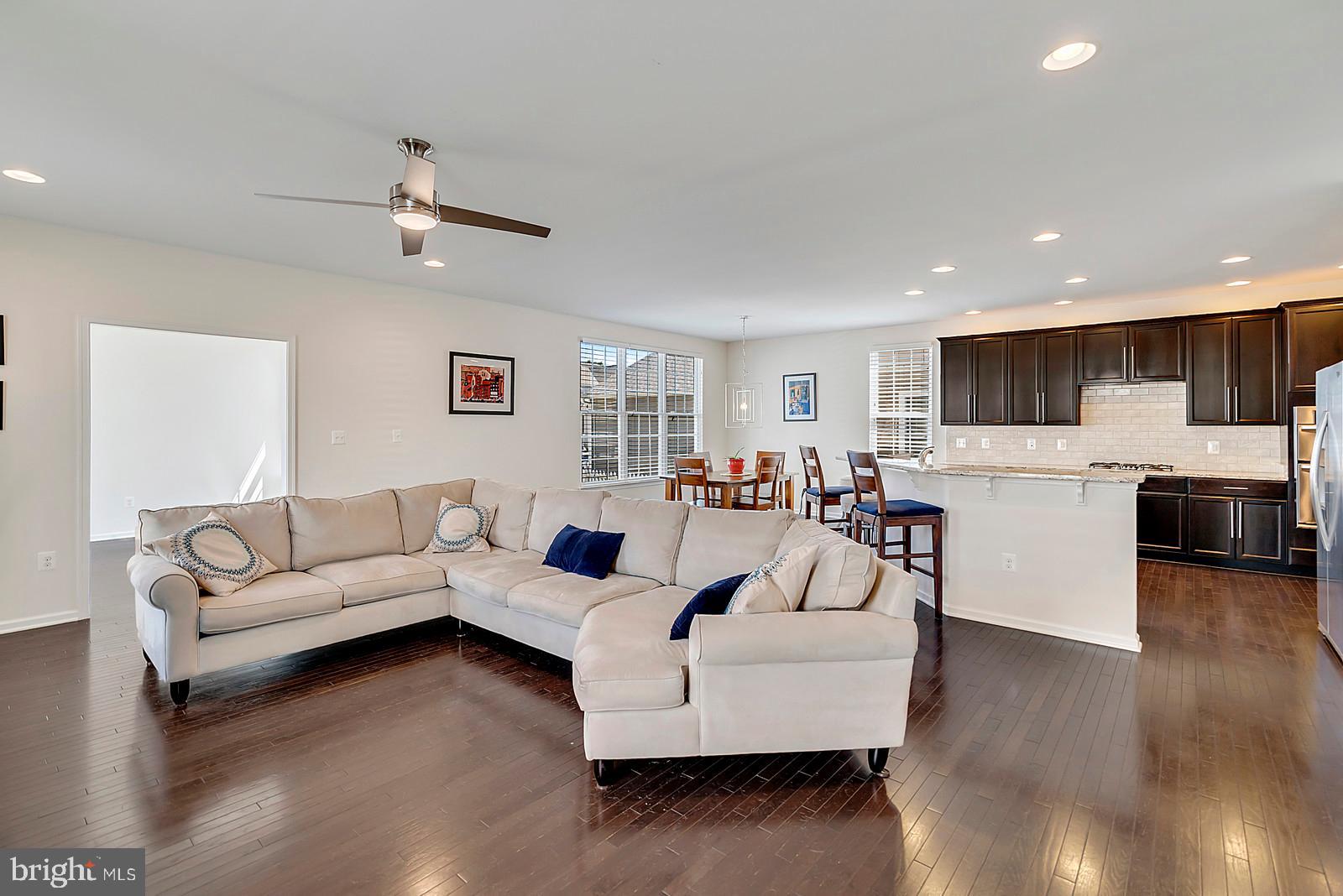 SOUTH RIDING - Residential