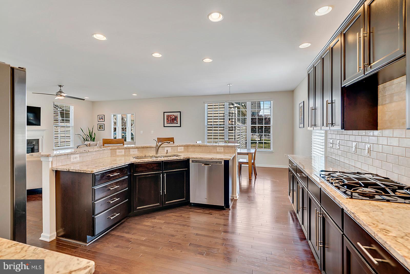 SOUTH RIDING - Residential