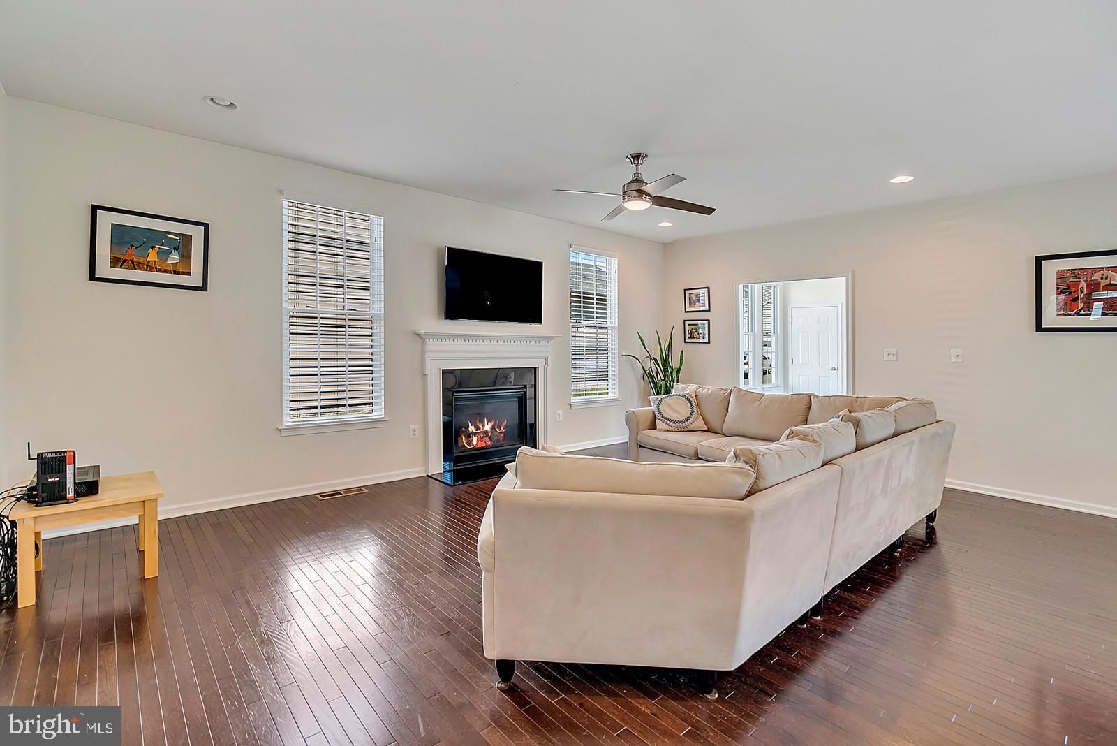 SOUTH RIDING - Residential