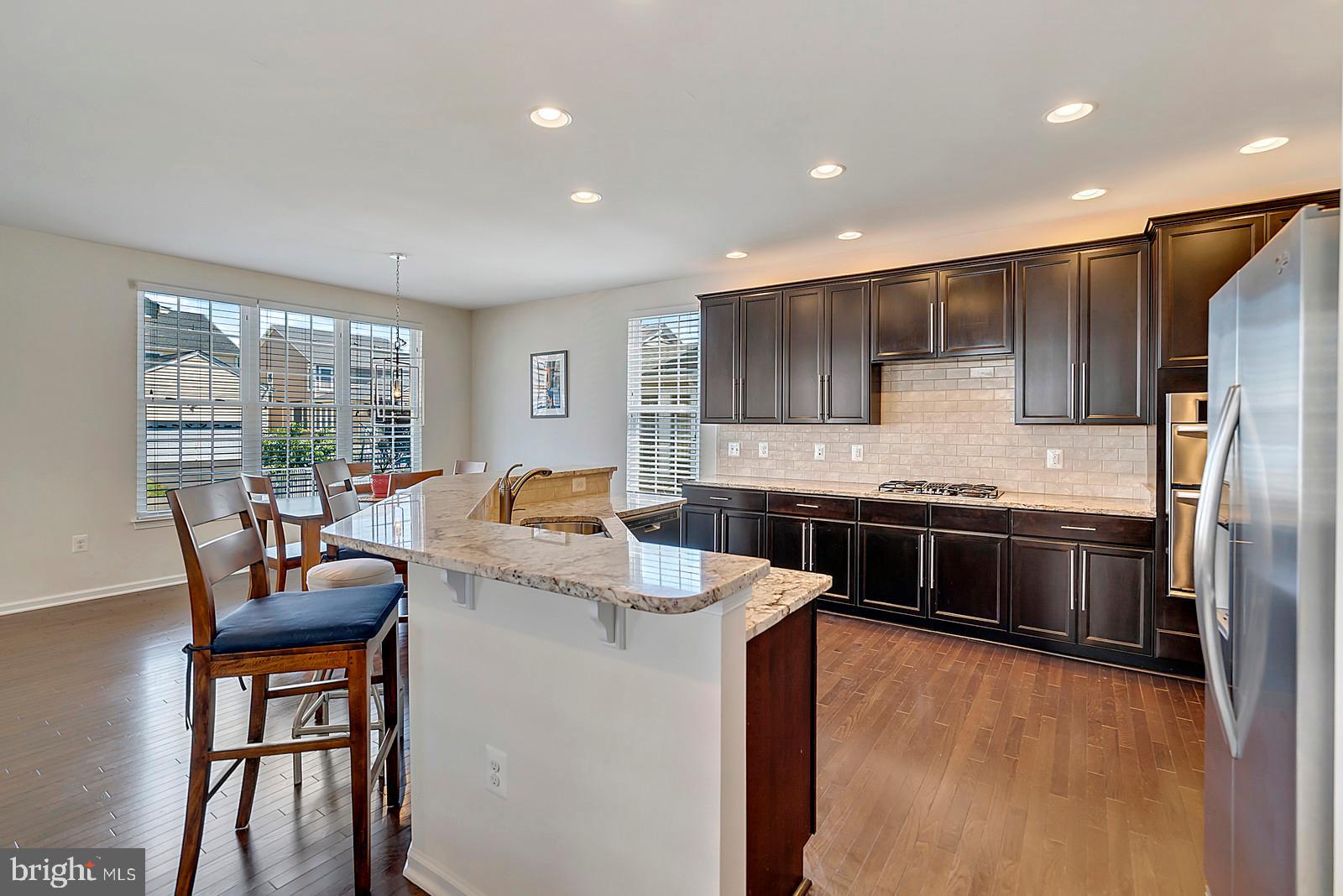 SOUTH RIDING - Residential