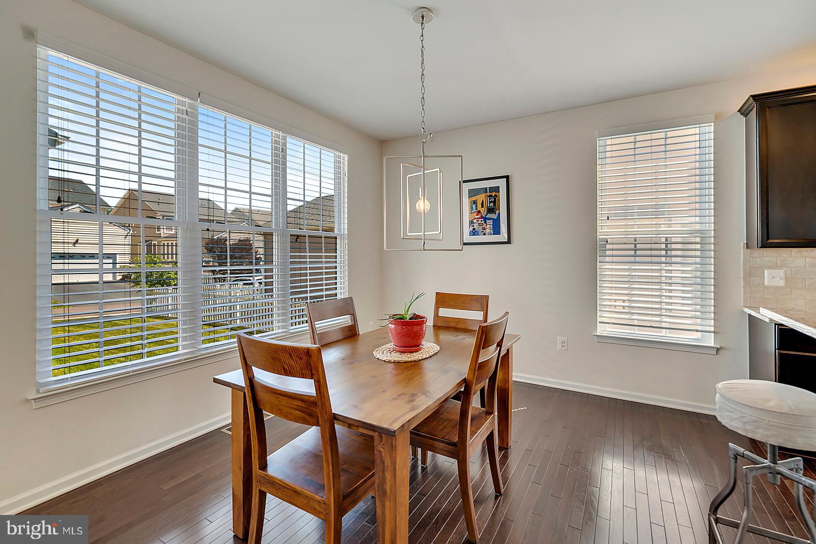 SOUTH RIDING - Residential