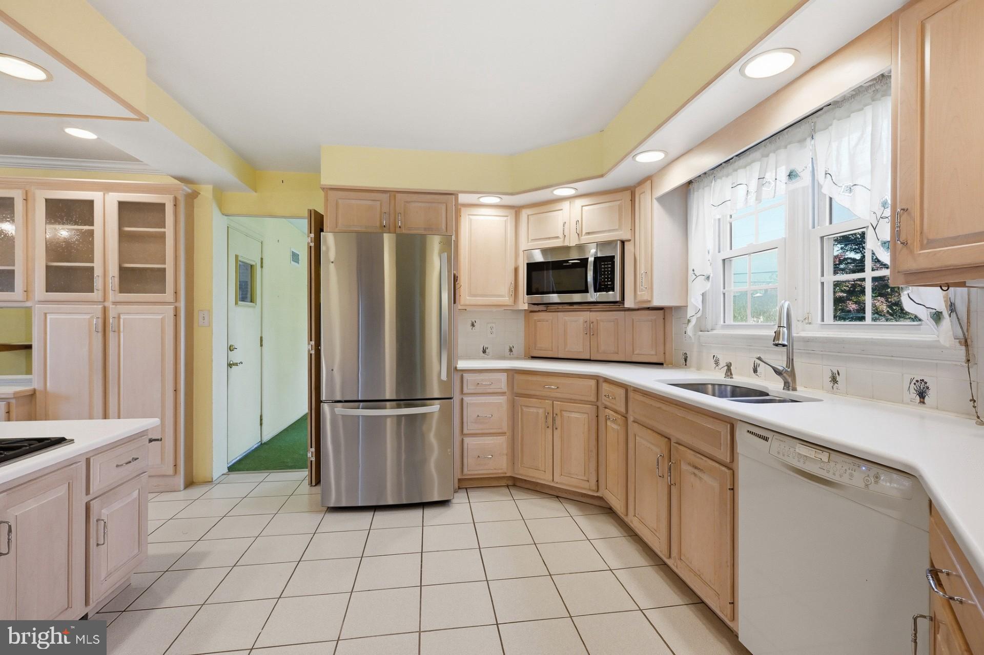 7 WHEATFIELD DRIVE