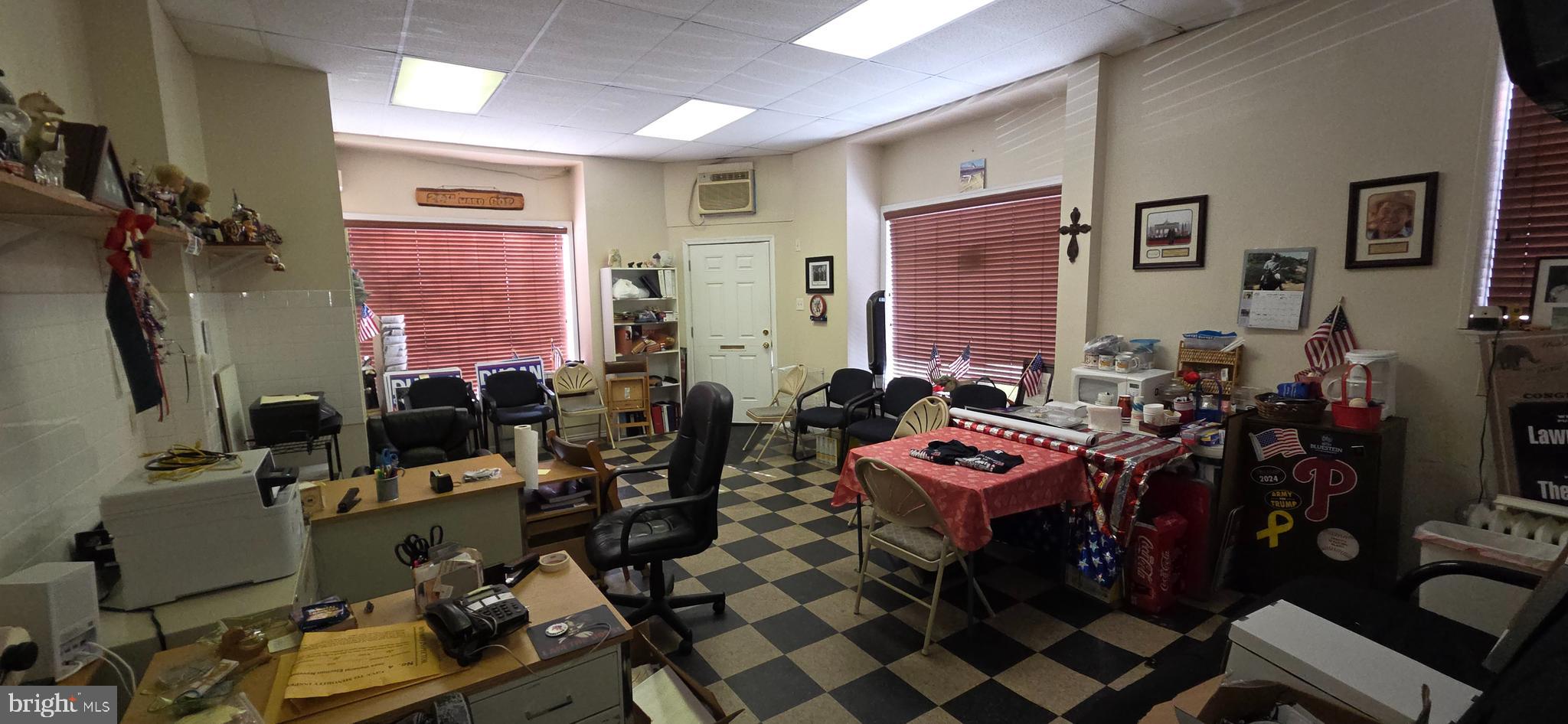 MELROSE - Commercial Sale