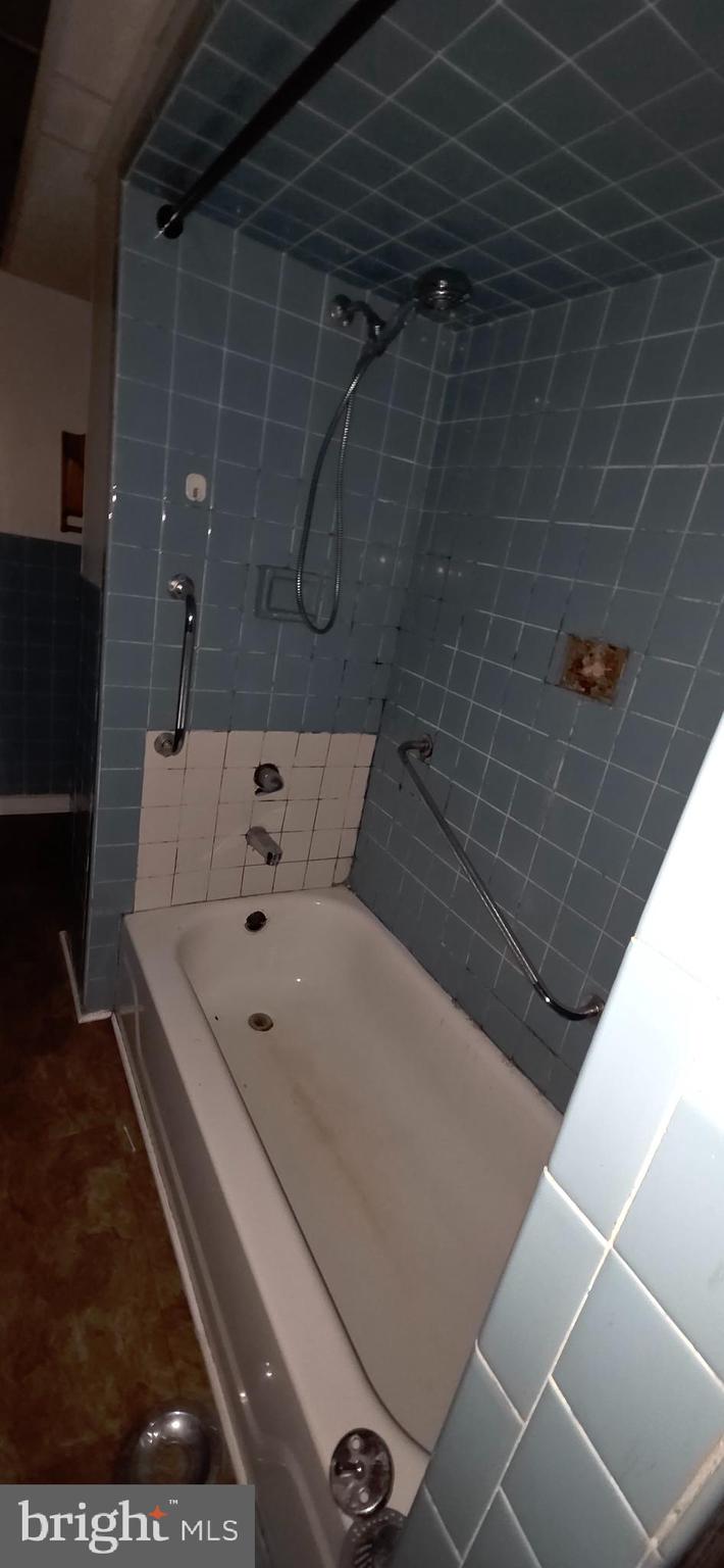 MELROSE - Commercial Sale